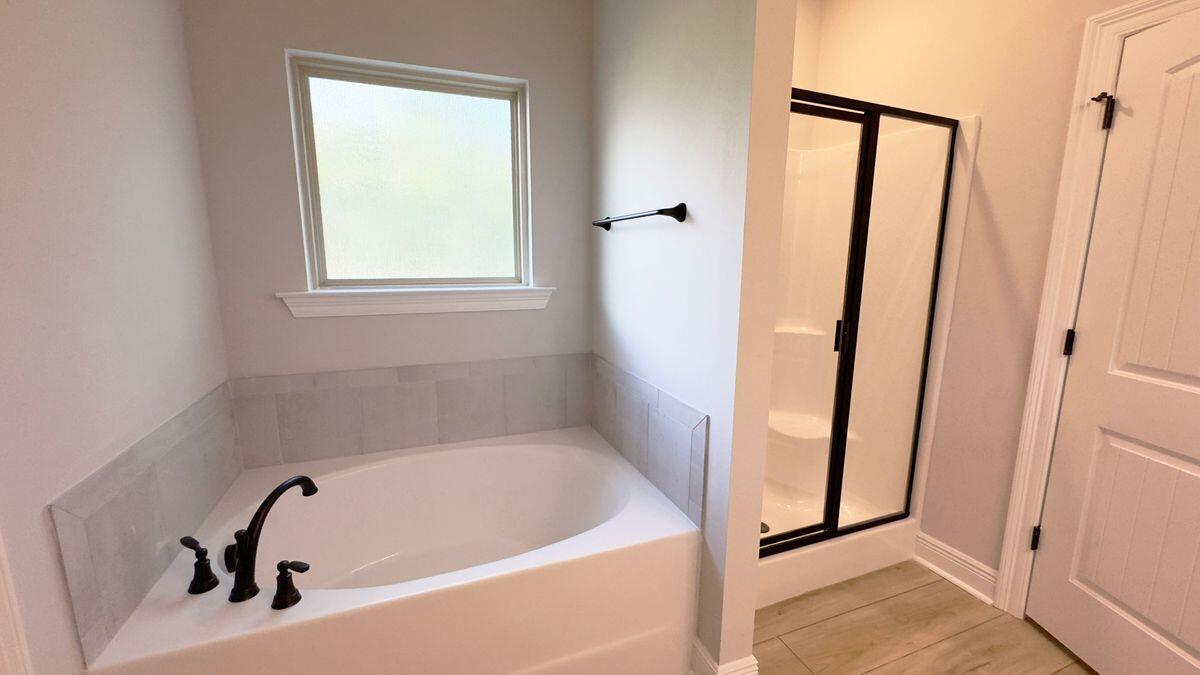 YOUNG OAKS - Residential