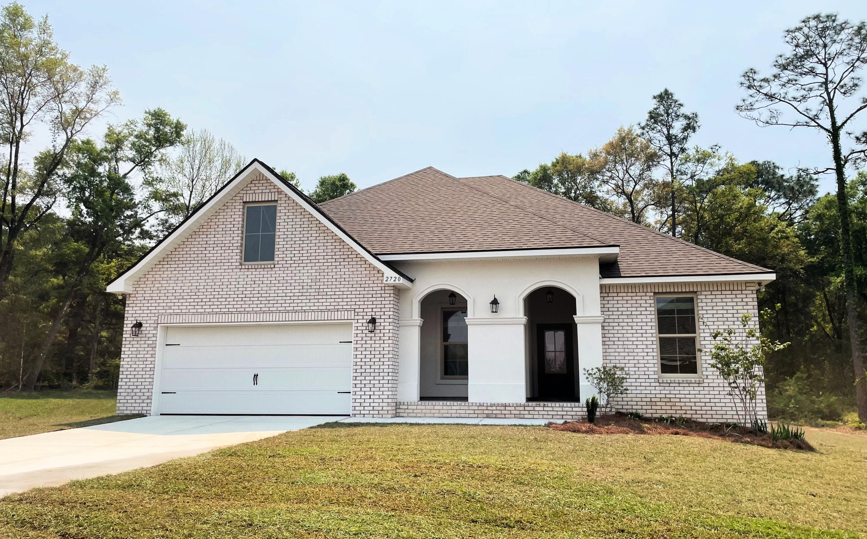 YOUNG OAKS - Residential