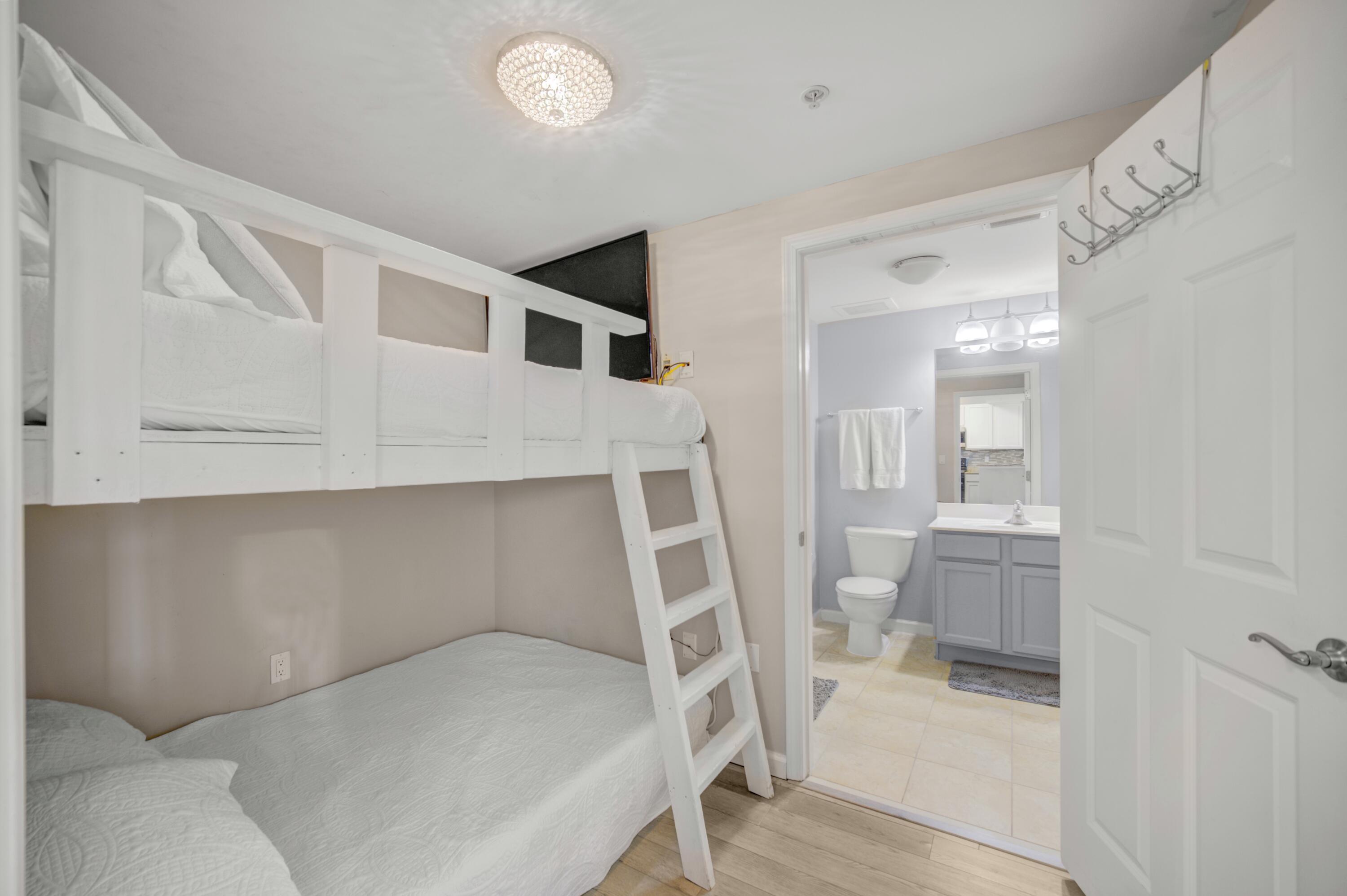 THE PALMS OF DESTIN - Residential