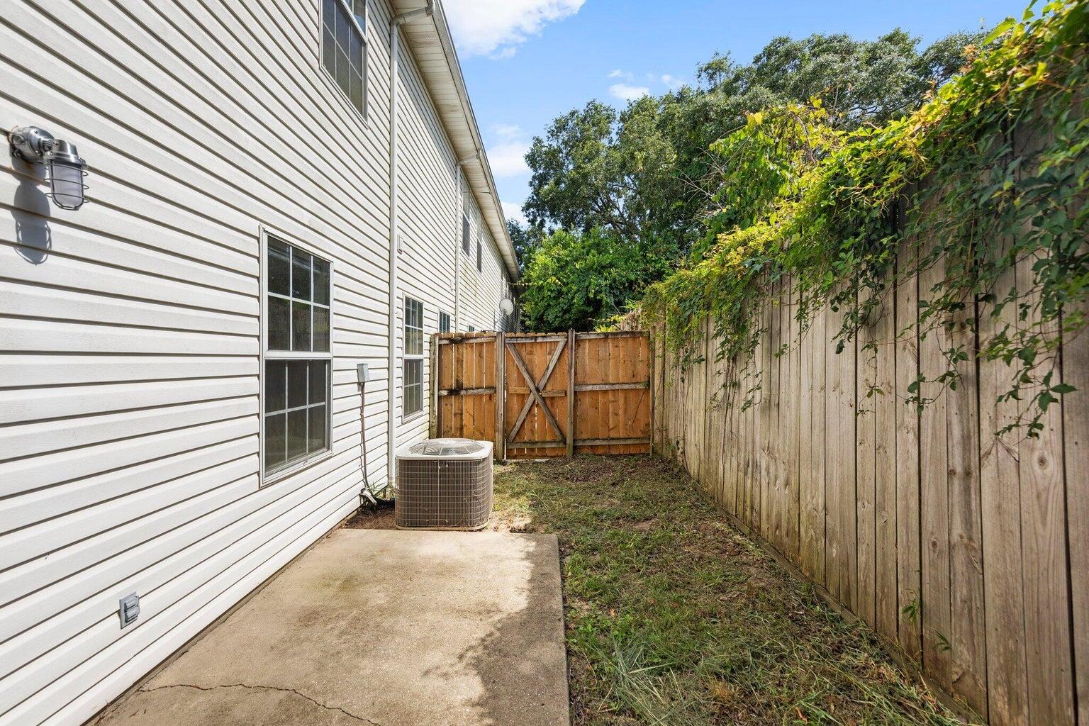 CAMBRIDGE VILLAGE T/H - Residential