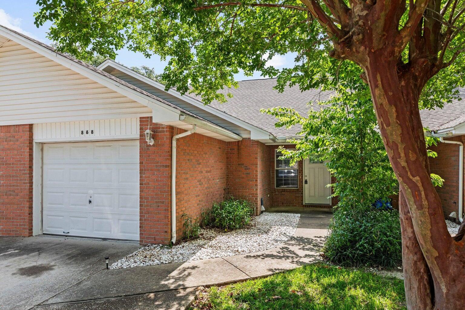 CAMBRIDGE VILLAGE T/H - Residential