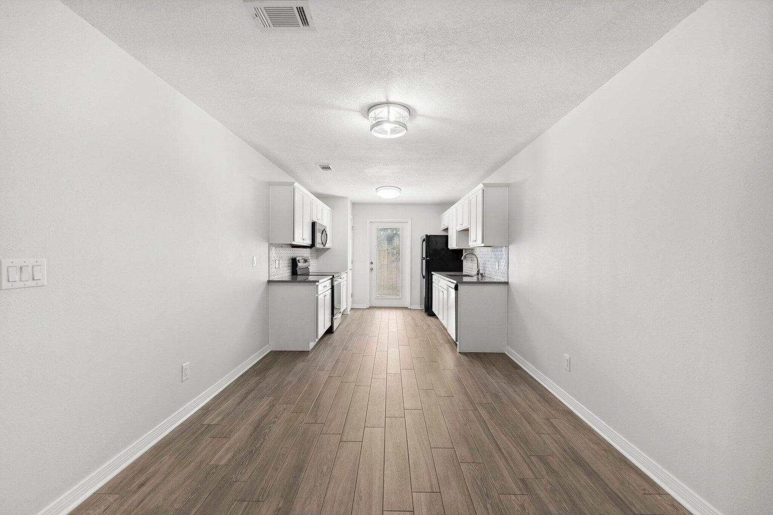 CAMBRIDGE VILLAGE T/H - Residential