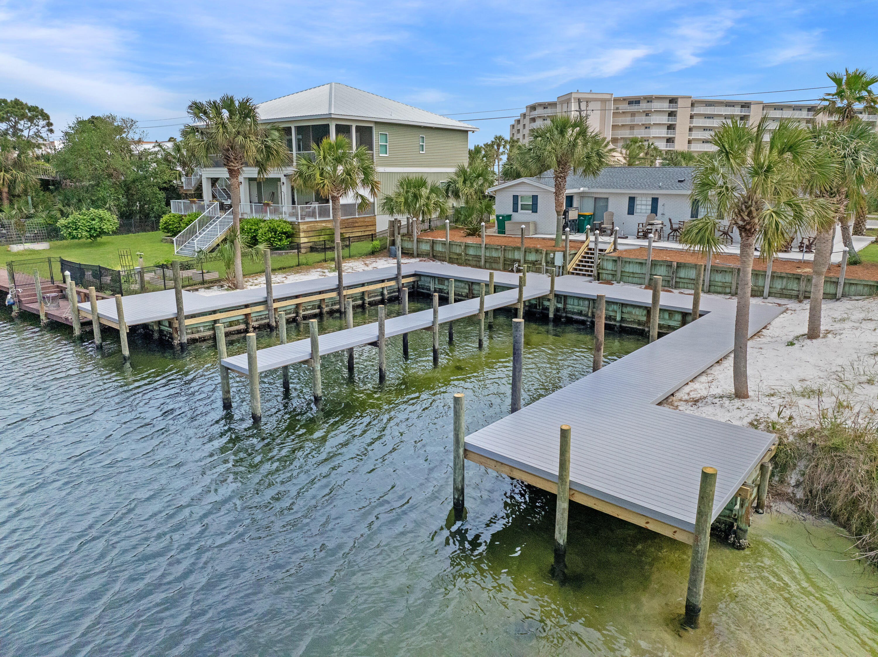 HOLIDAY ISLE - Residential