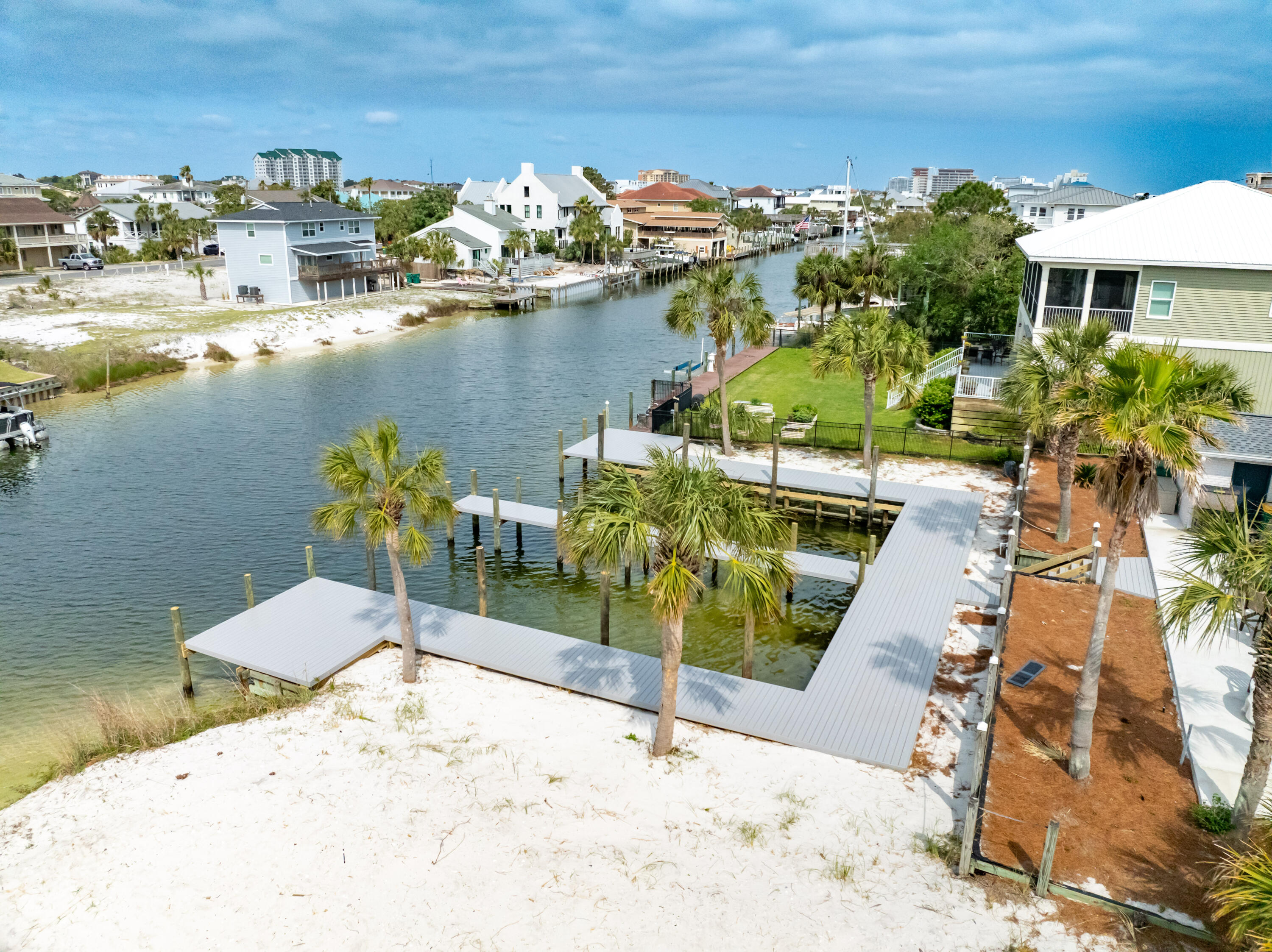 HOLIDAY ISLE - Residential