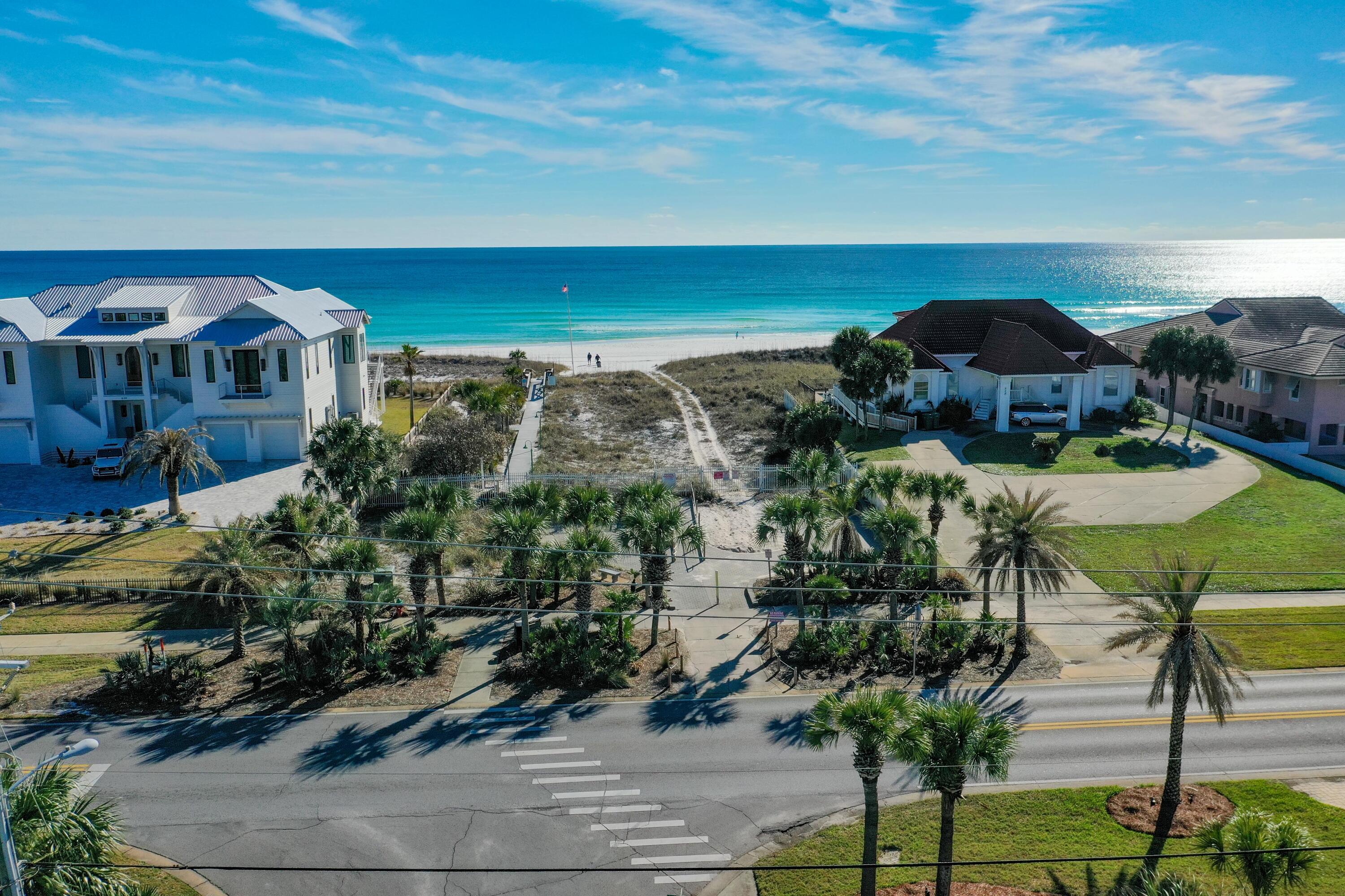 HOLIDAY ISLE - Residential
