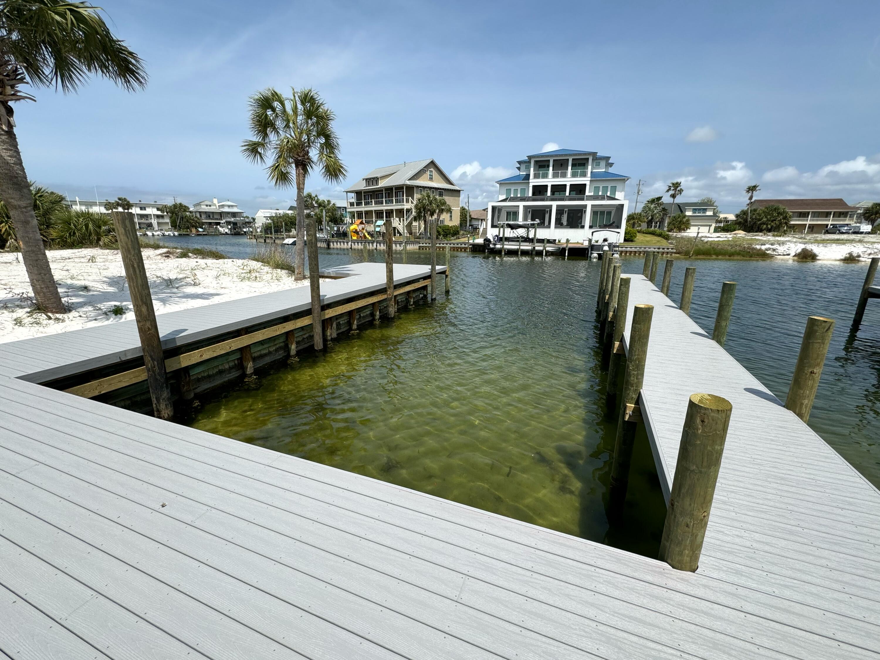 HOLIDAY ISLE - Residential