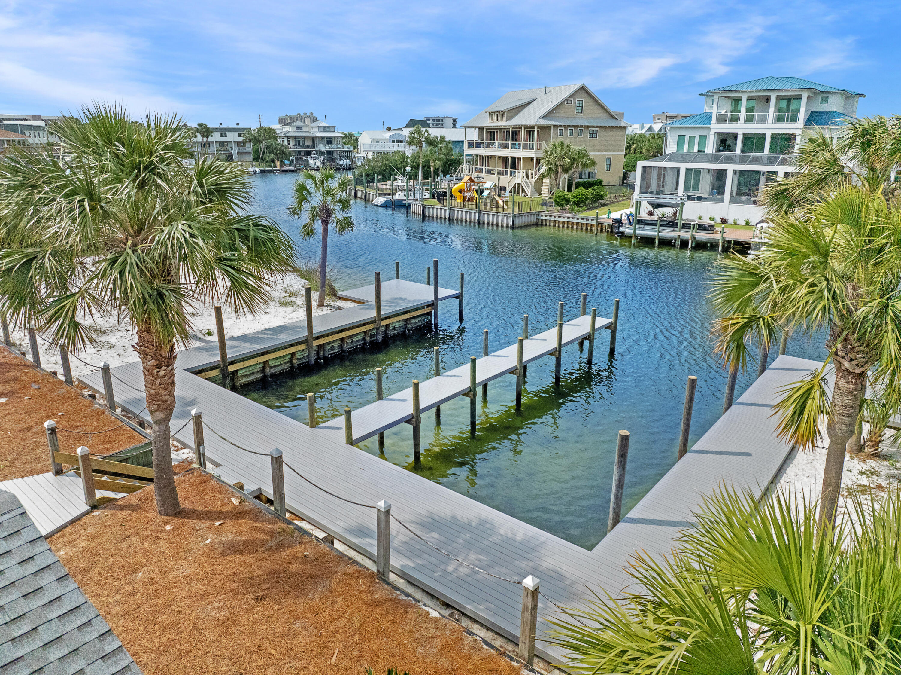 HOLIDAY ISLE - Residential