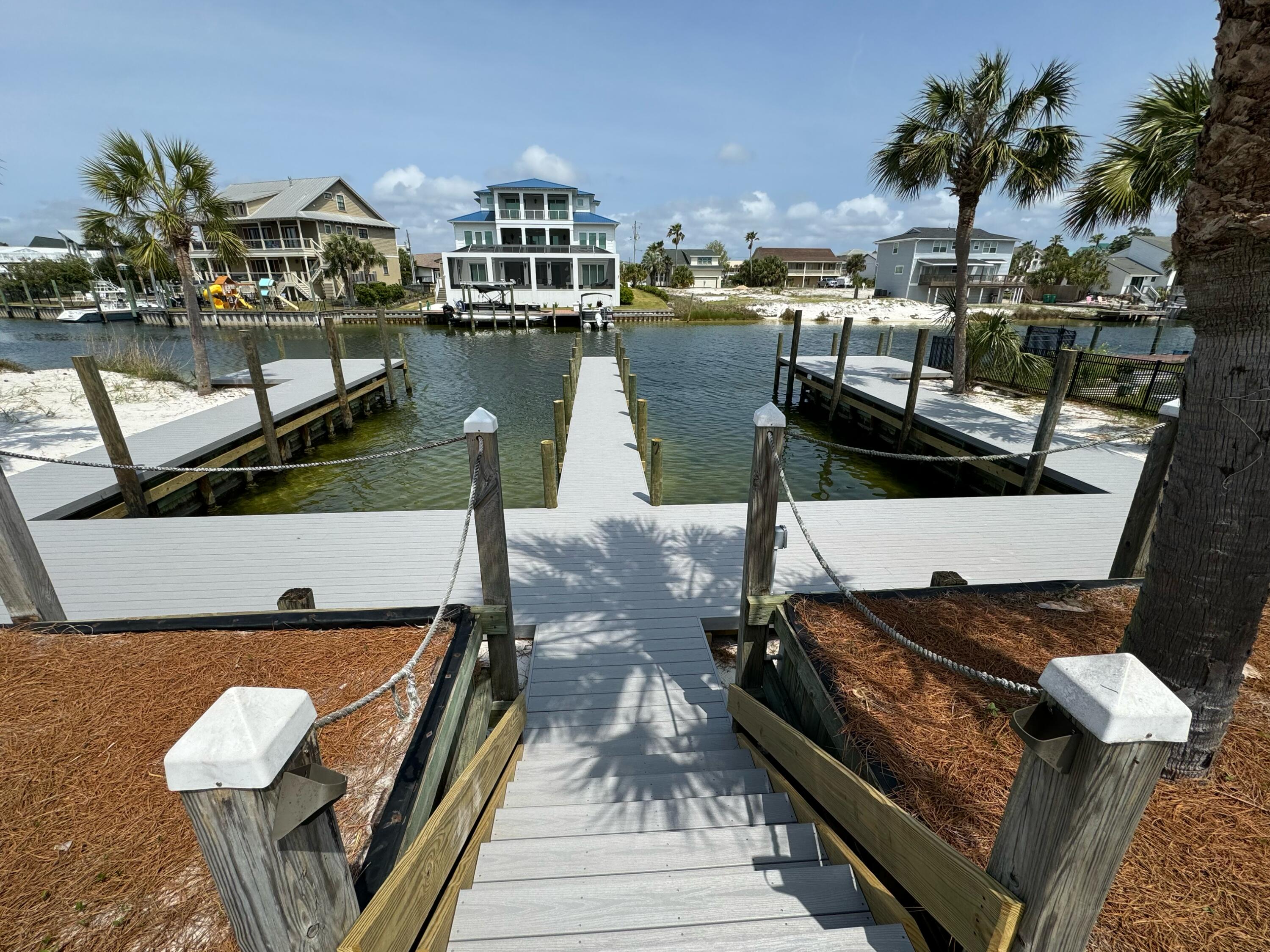 HOLIDAY ISLE - Residential