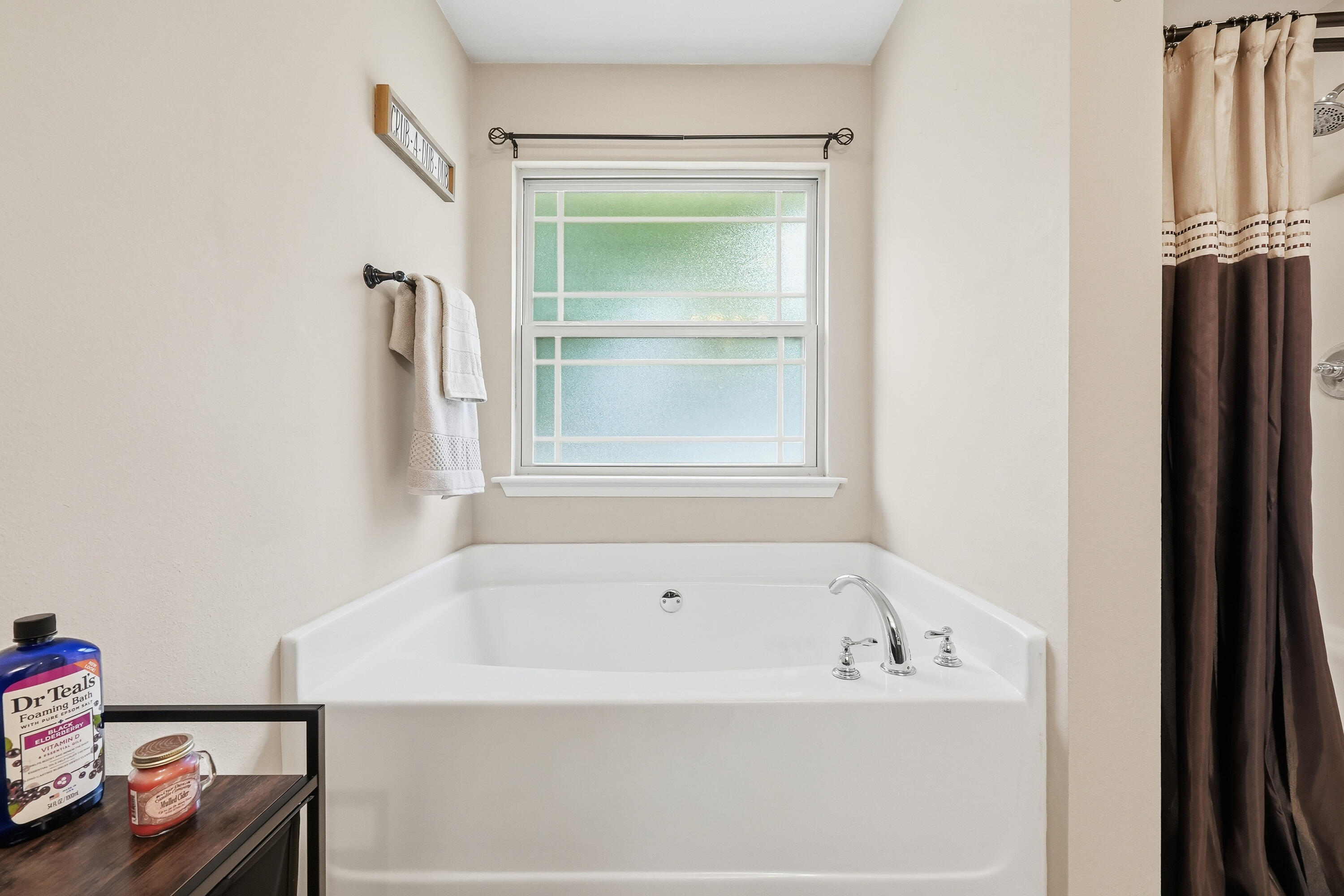 TRAILWOOD ESTATES - Residential