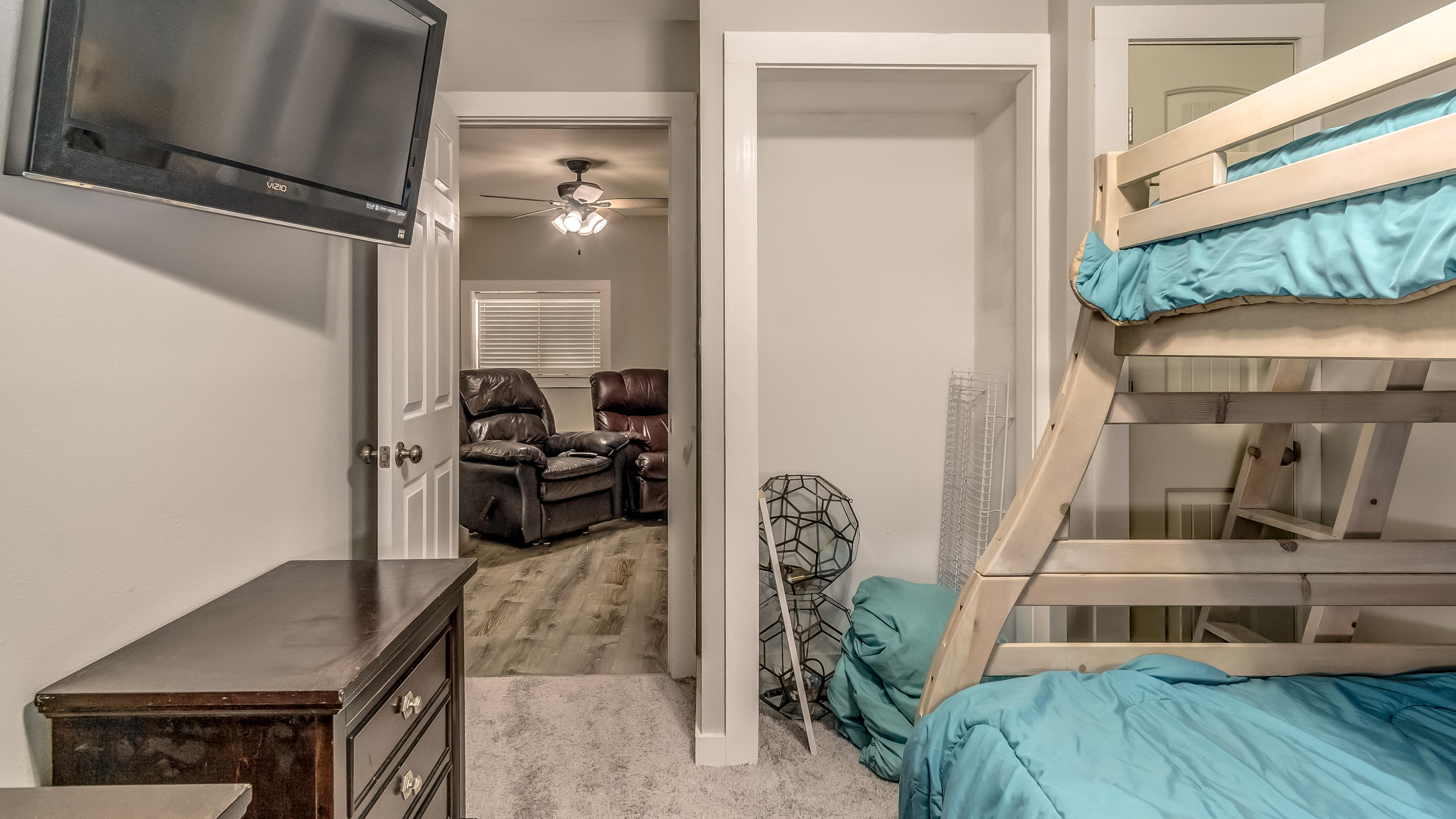 FOREST SHORES - Residential