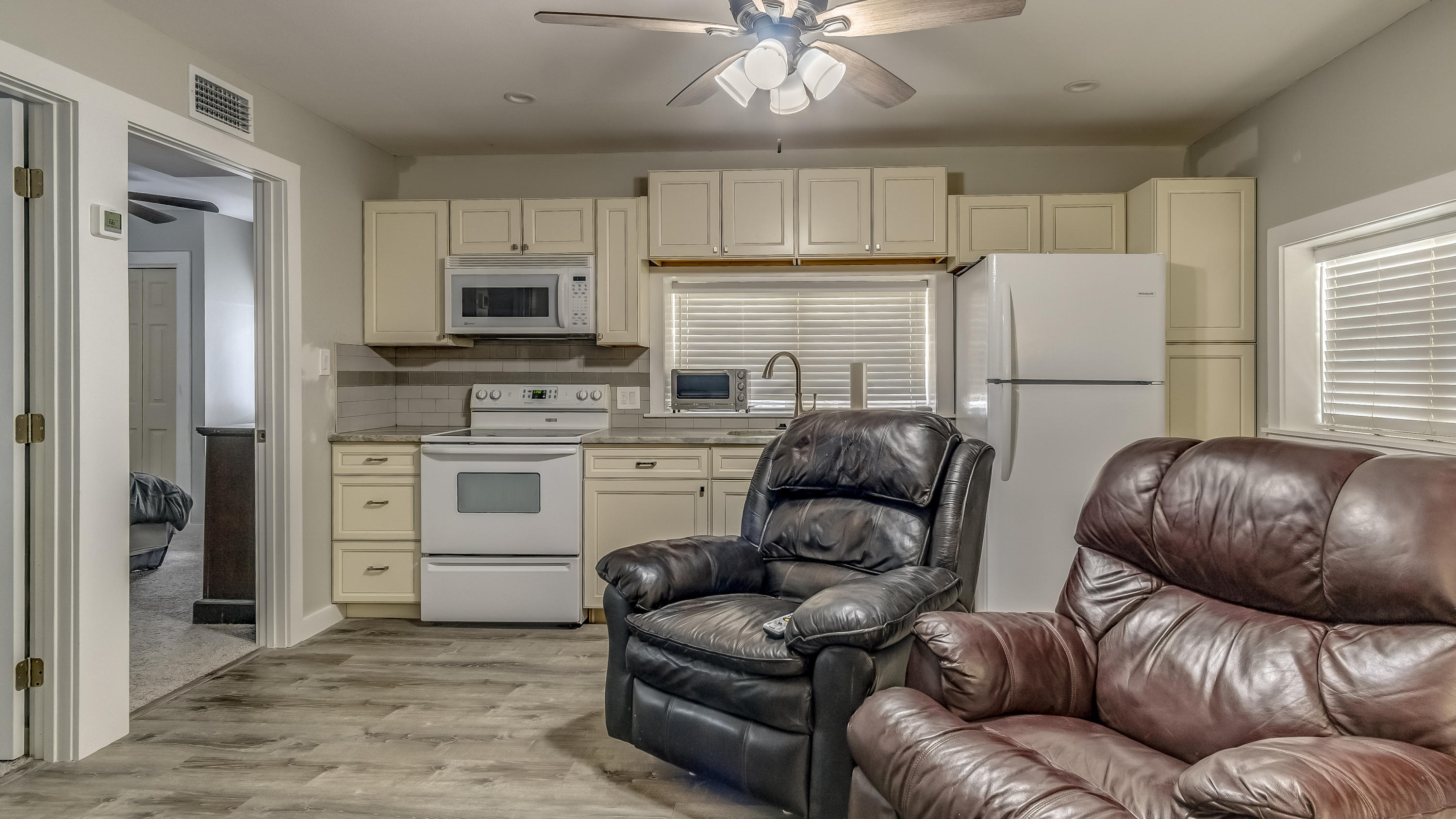 FOREST SHORES - Residential