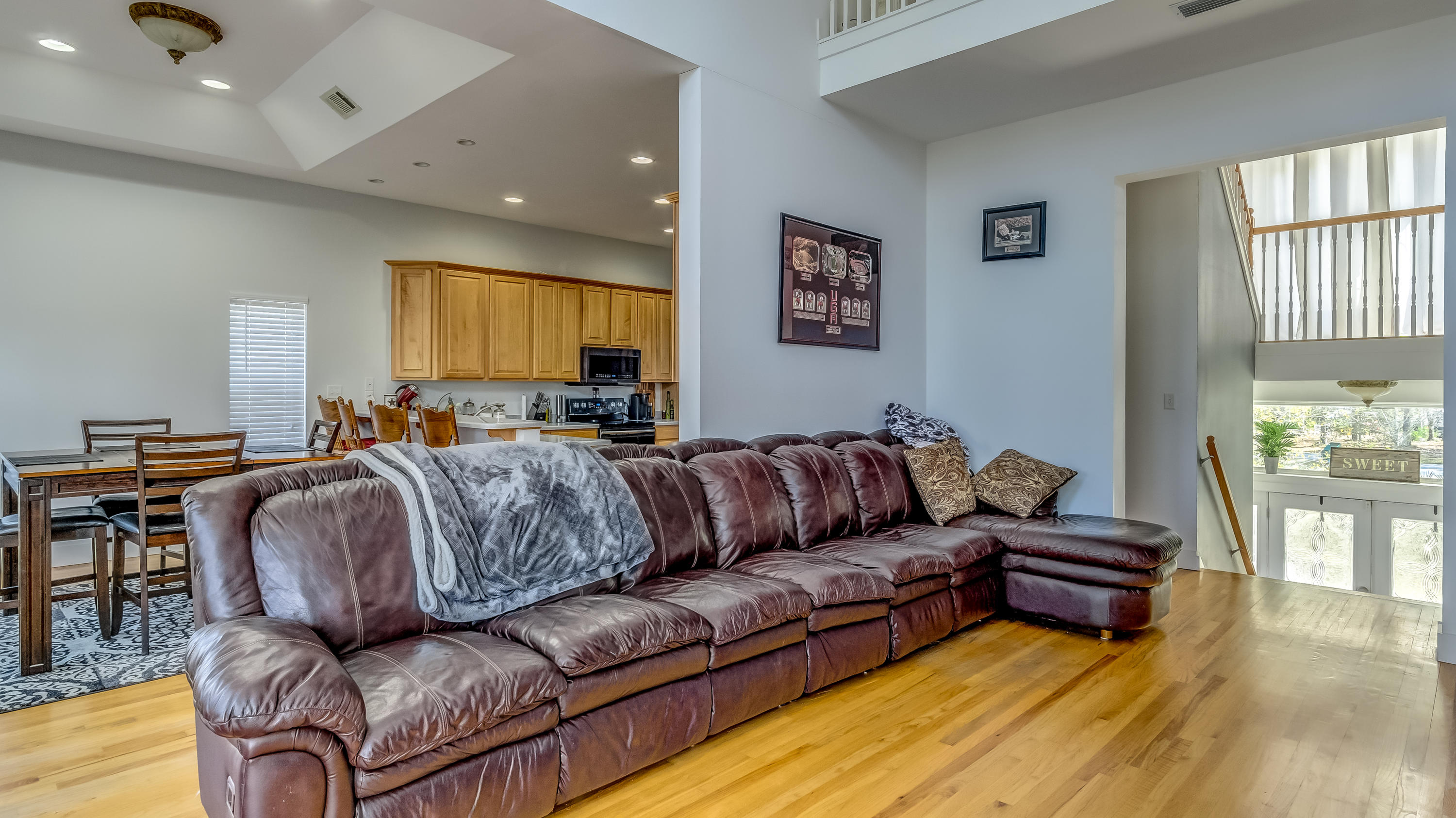 FOREST SHORES - Residential