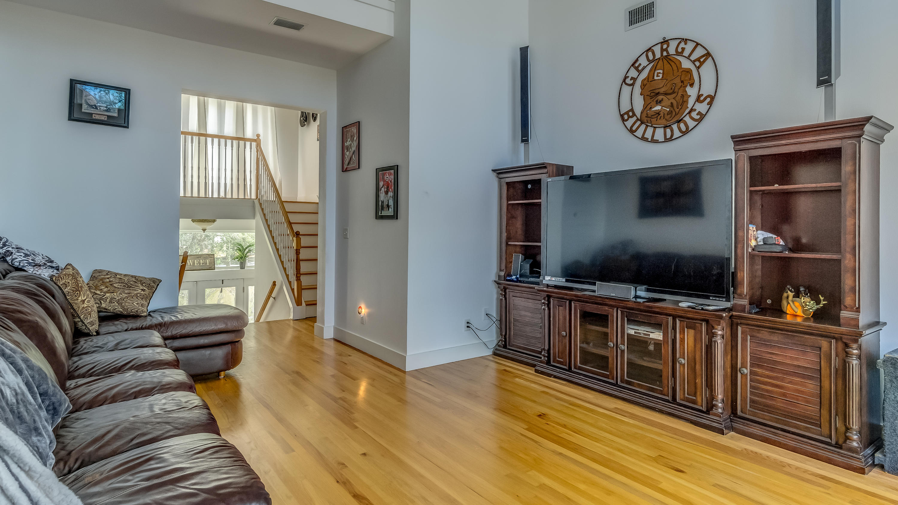 FOREST SHORES - Residential