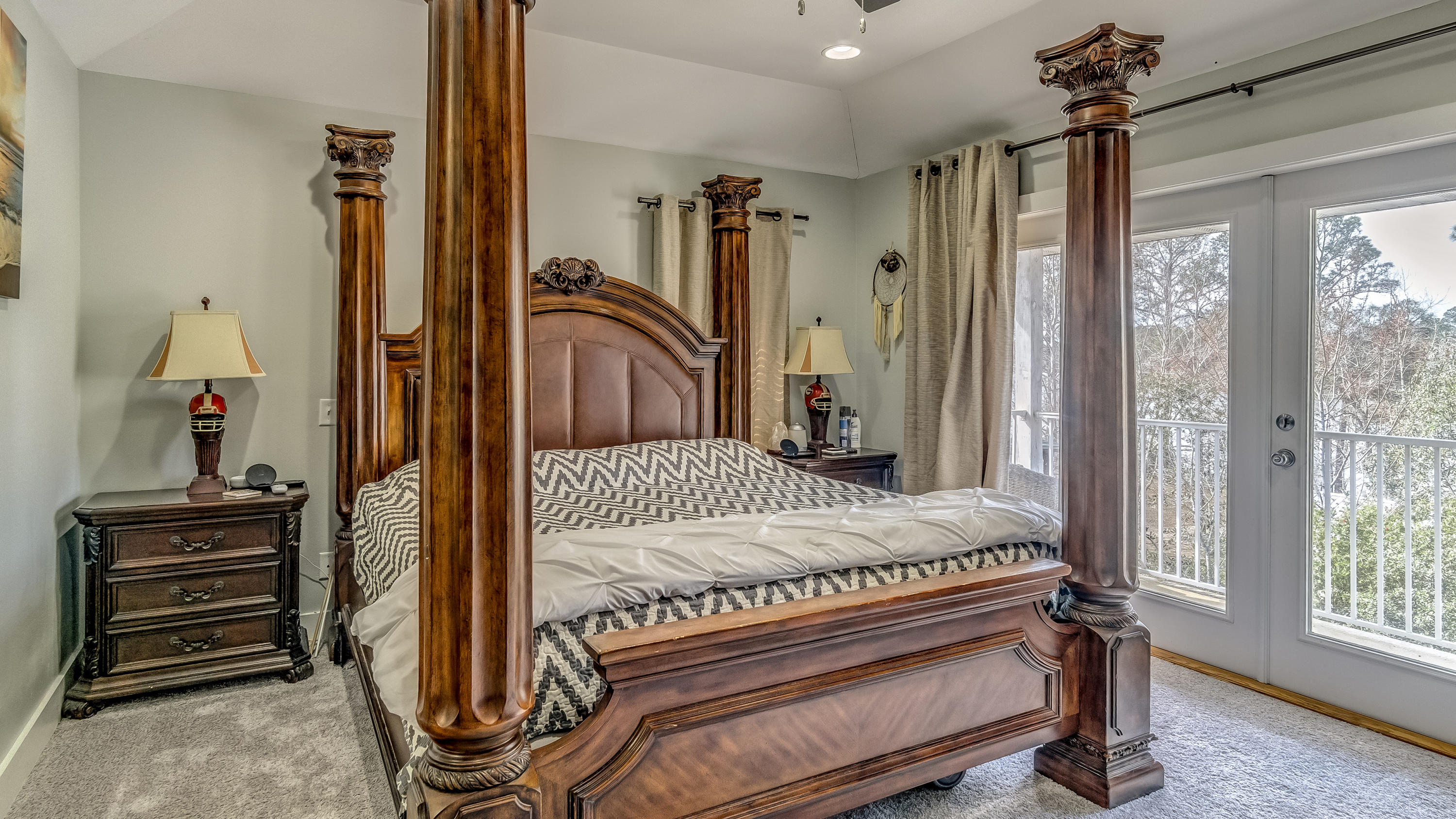 FOREST SHORES - Residential