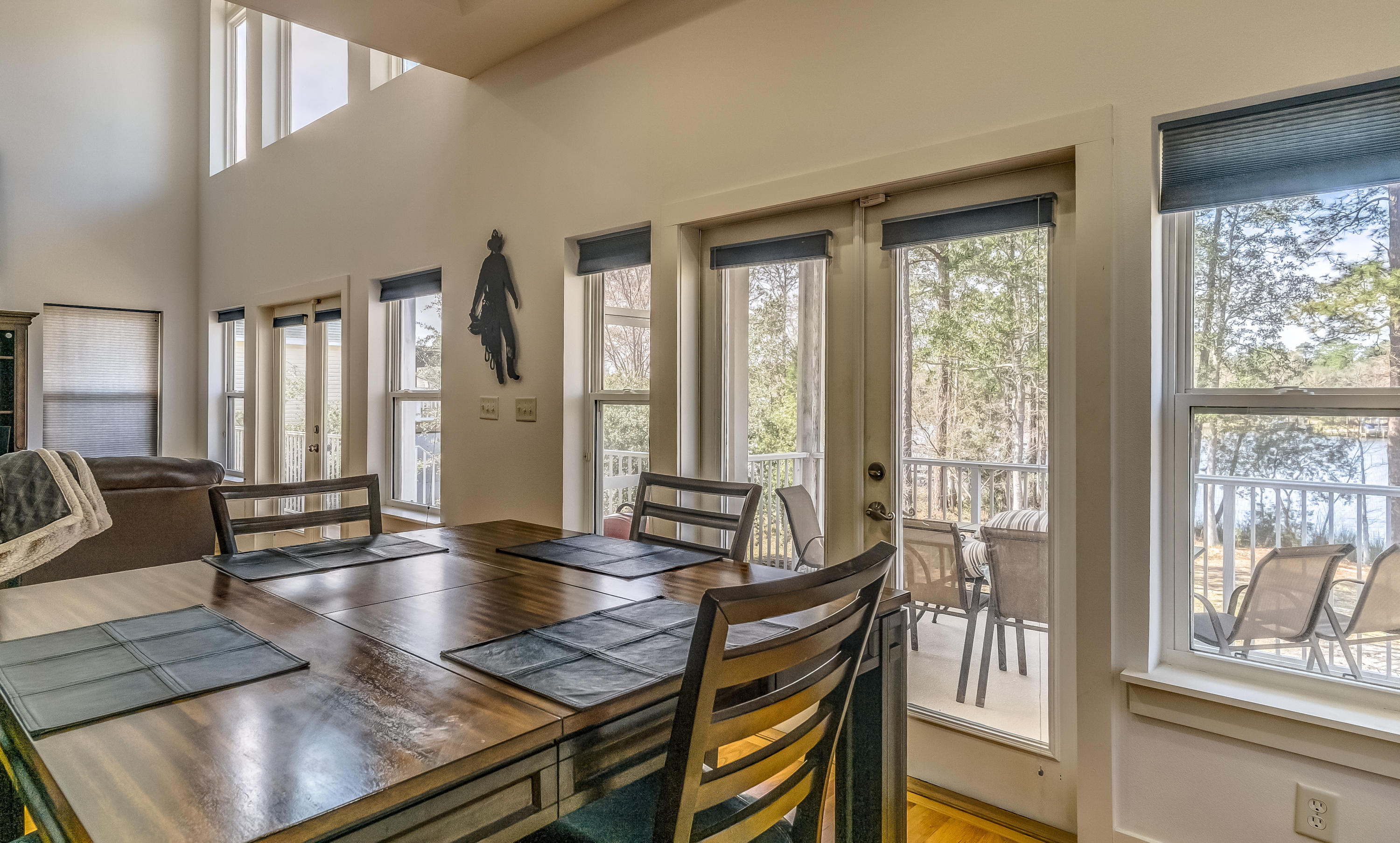 FOREST SHORES - Residential