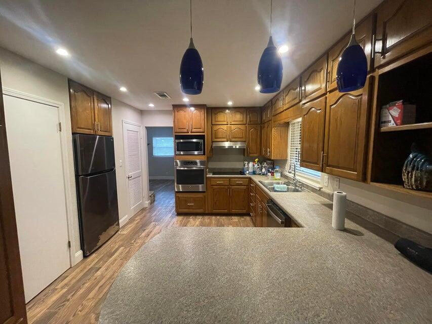 AZALEA - Residential Lease