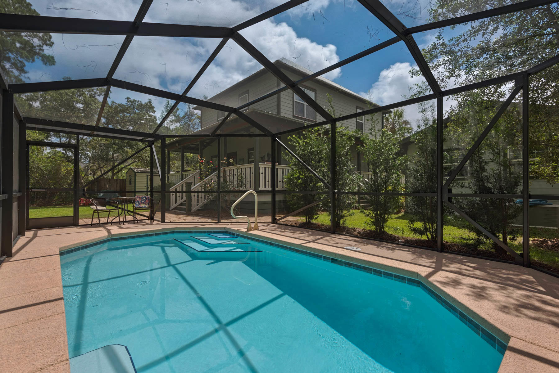 BAY PINE SHORES - Residential