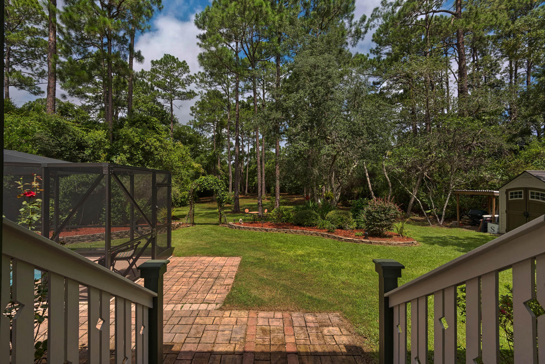 BAY PINE SHORES - Residential