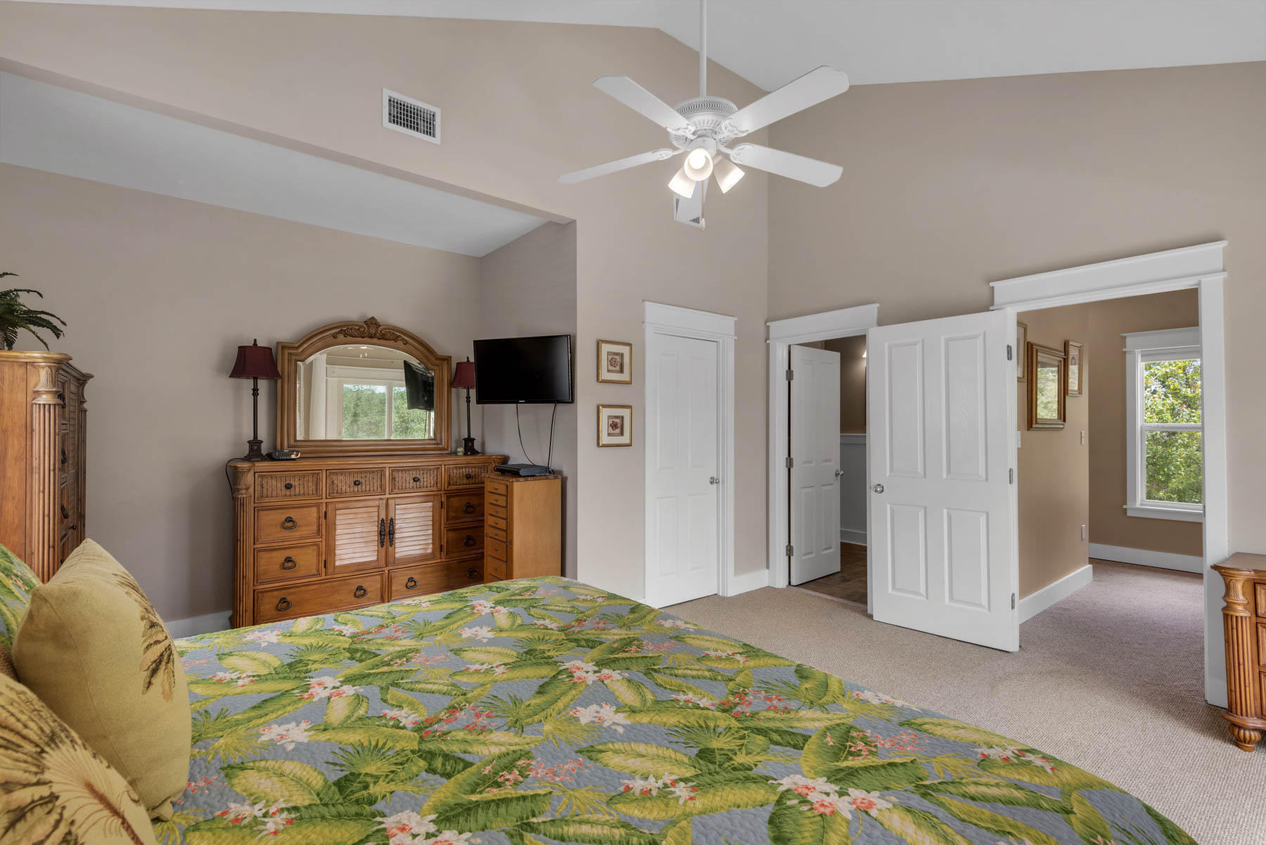 BAY PINE SHORES - Residential