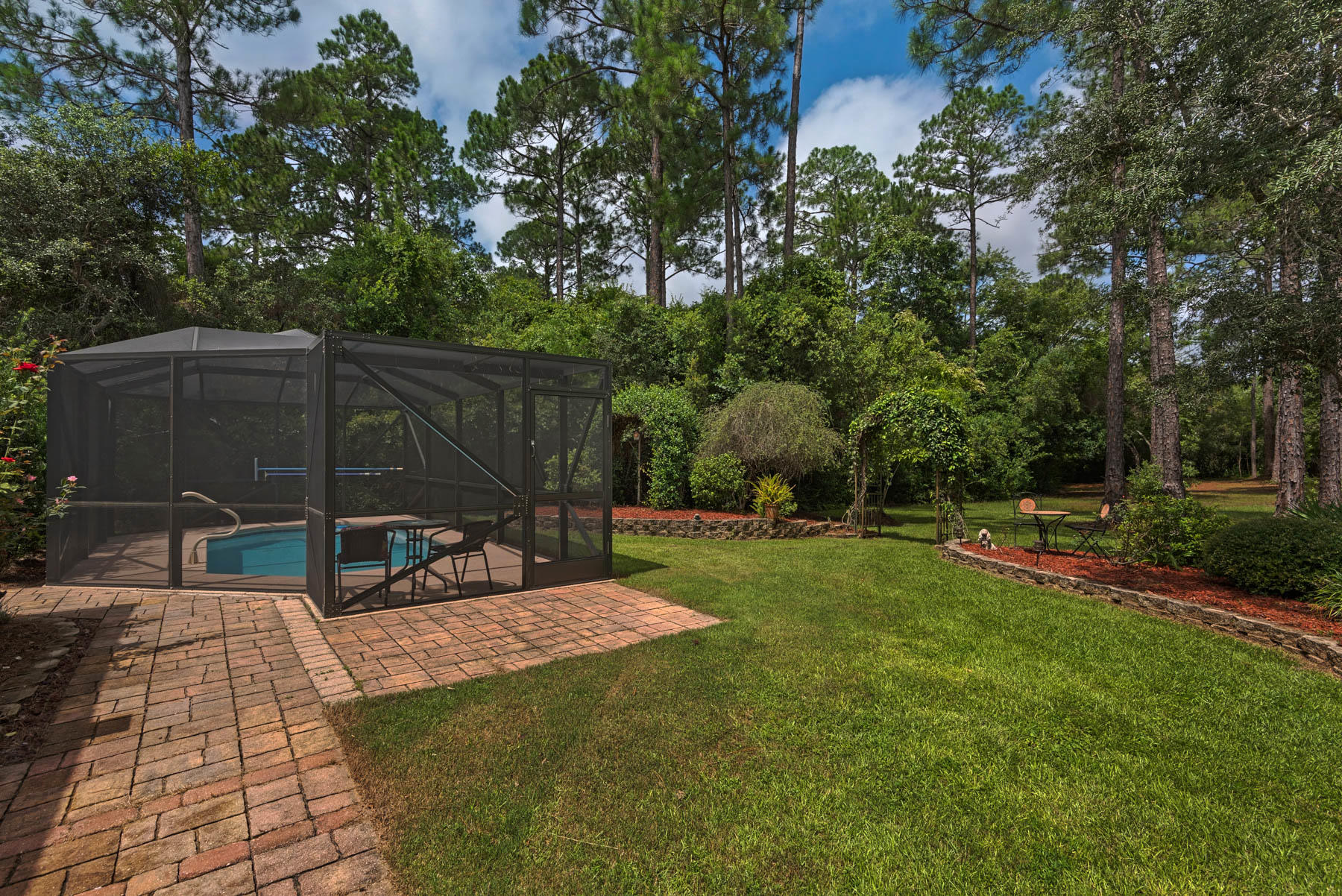 BAY PINE SHORES - Residential