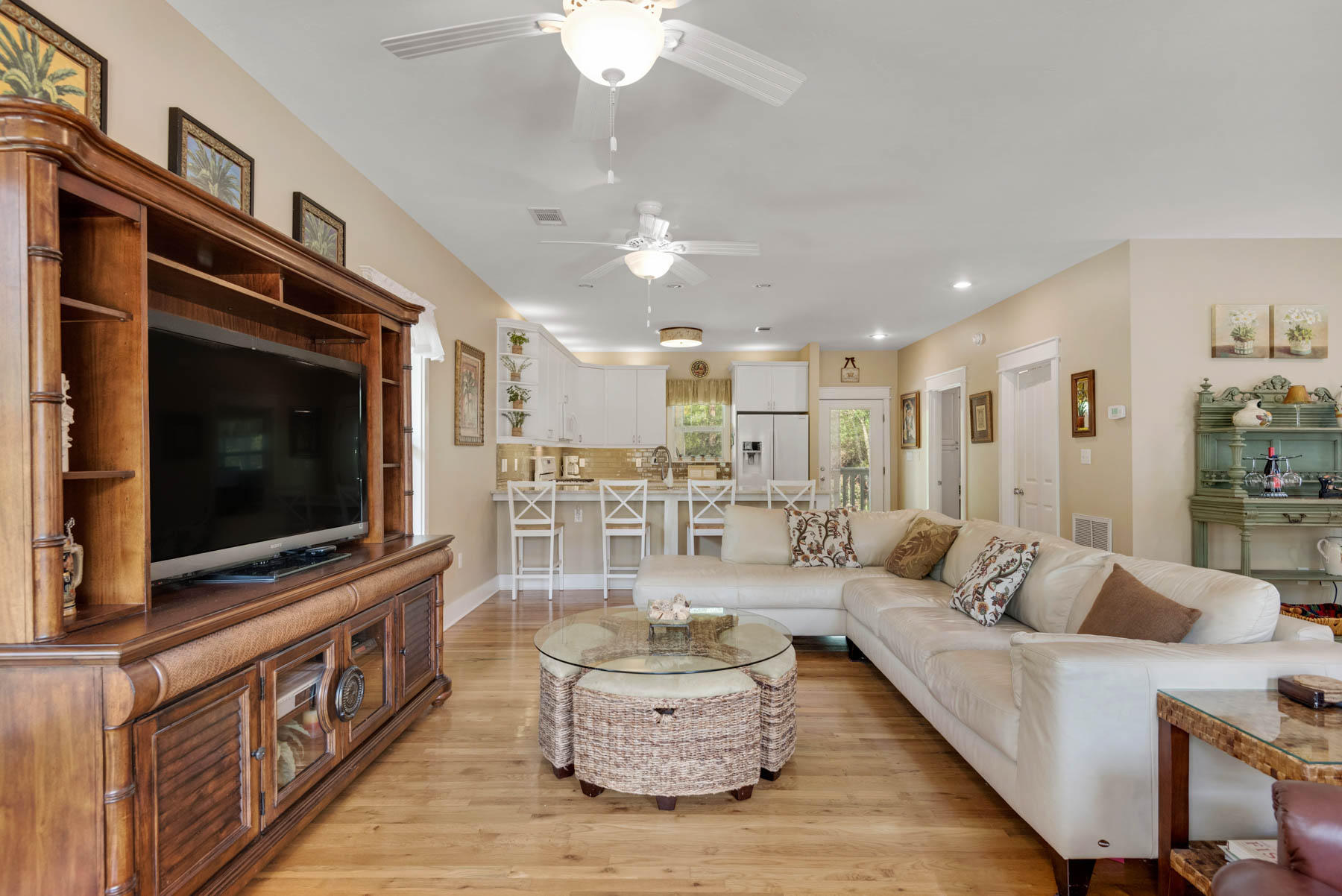 BAY PINE SHORES - Residential