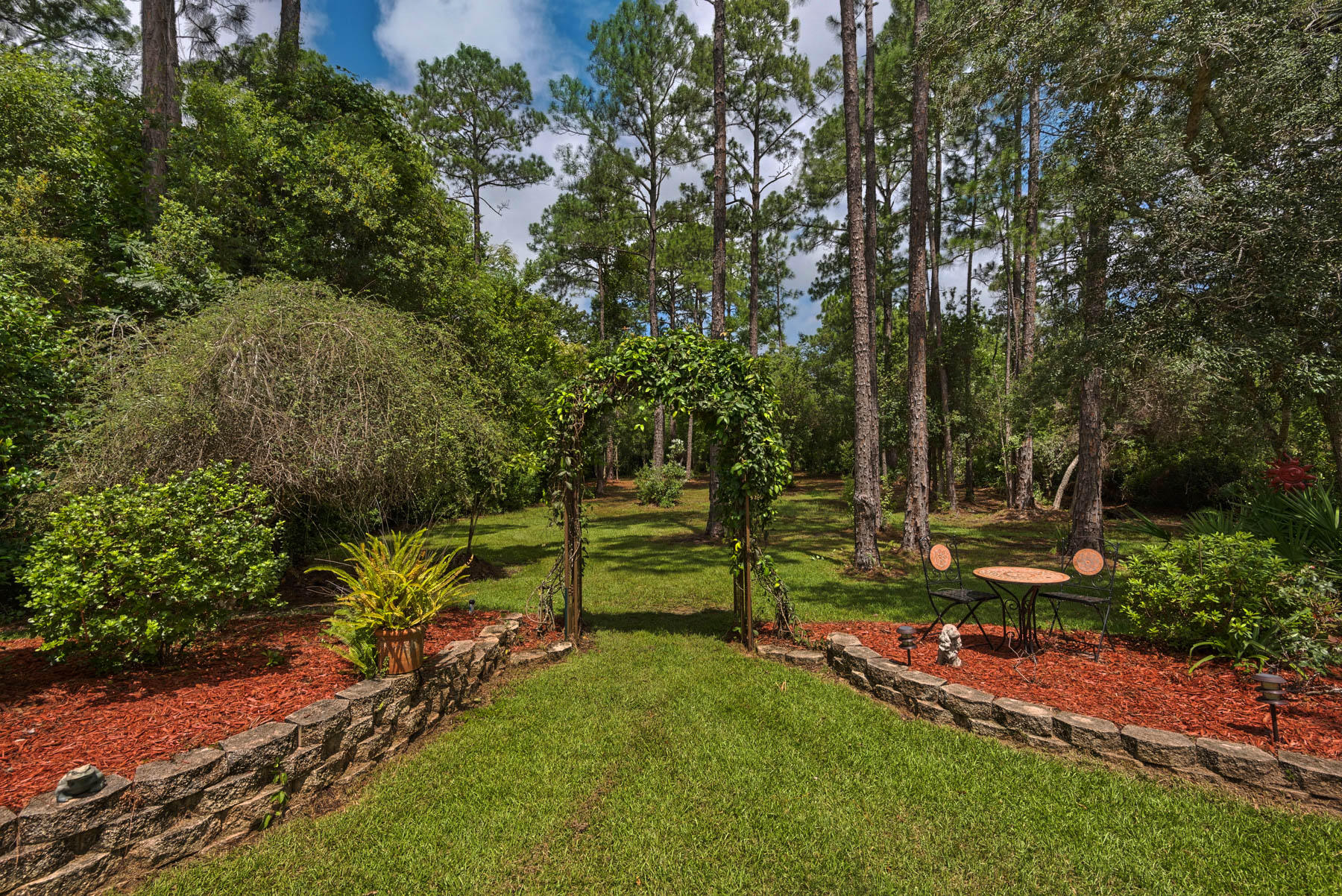 BAY PINE SHORES - Residential