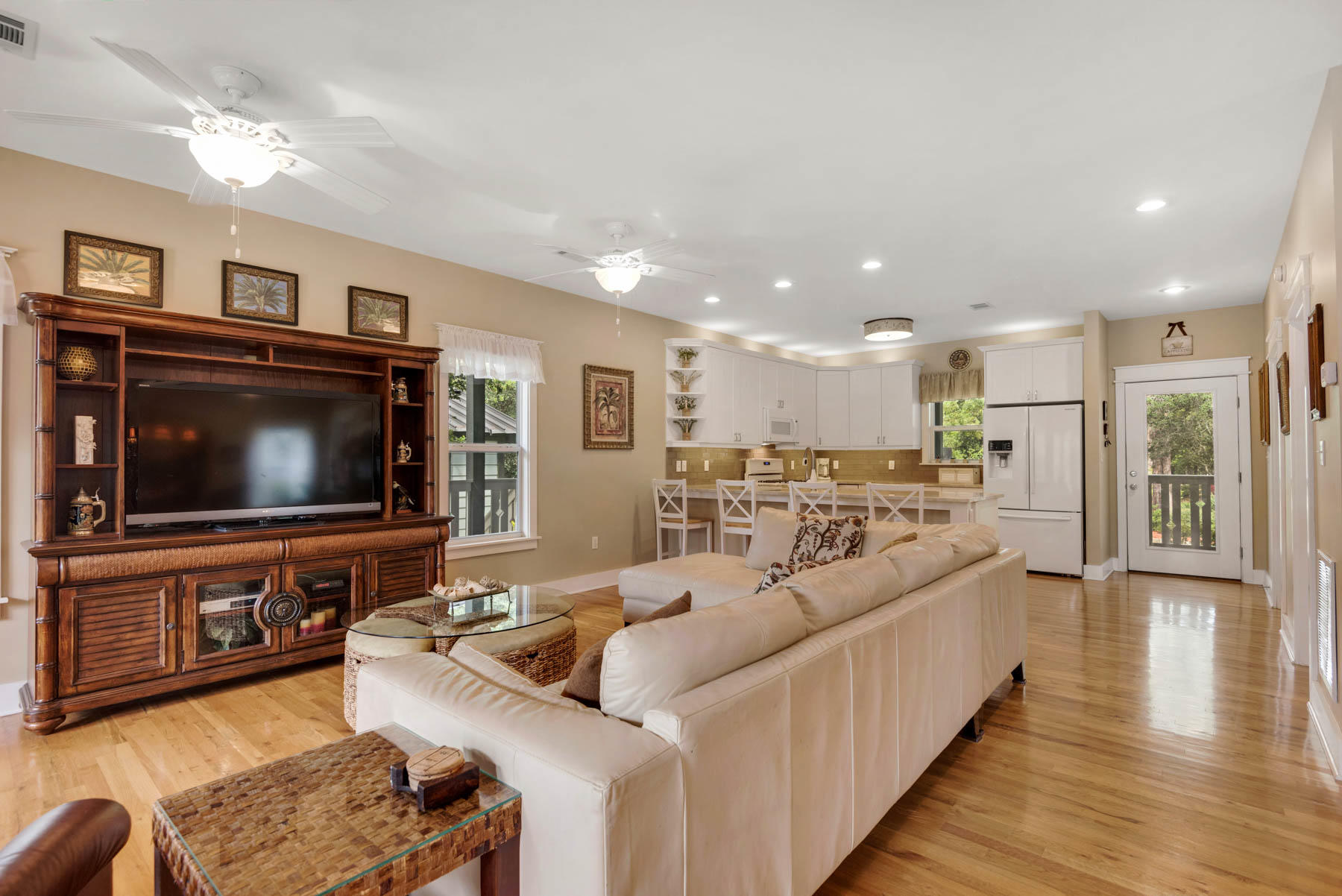 BAY PINE SHORES - Residential