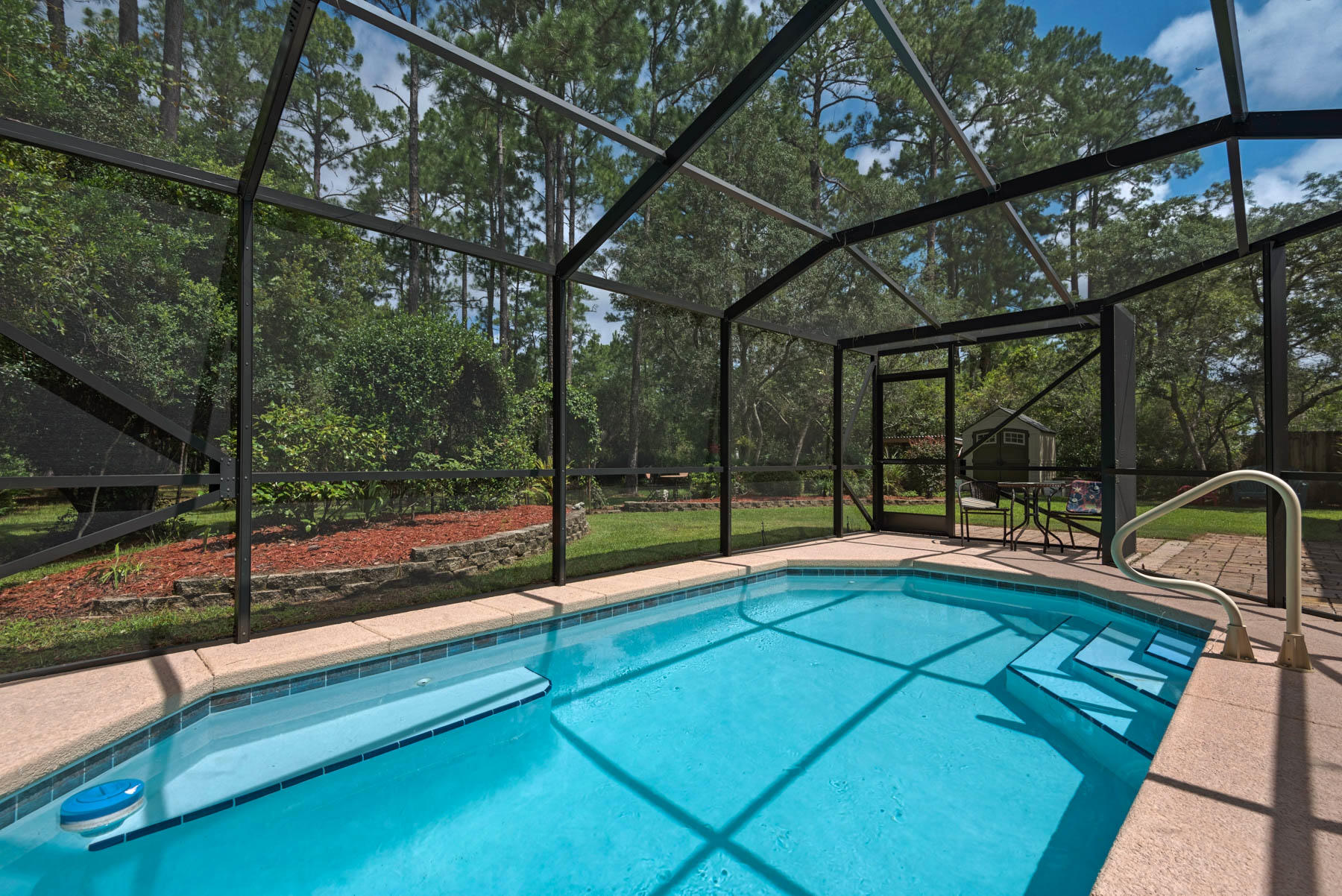 BAY PINE SHORES - Residential