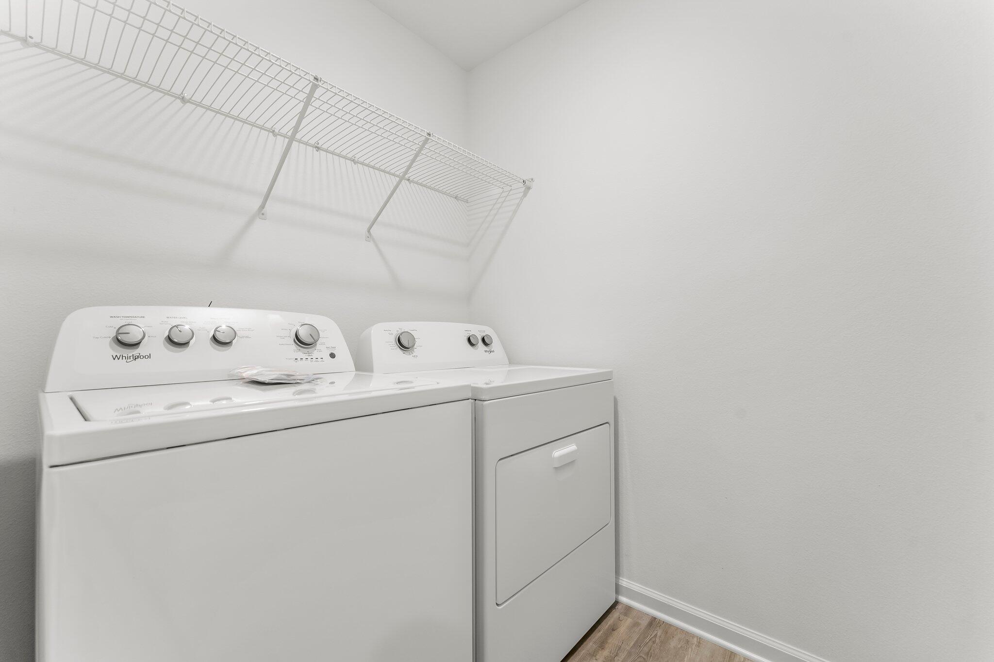 RIVERWALK PH I - Residential Lease