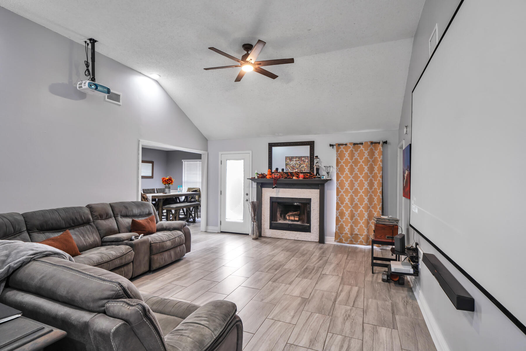 SANDY RIDGE ESTATES - Residential