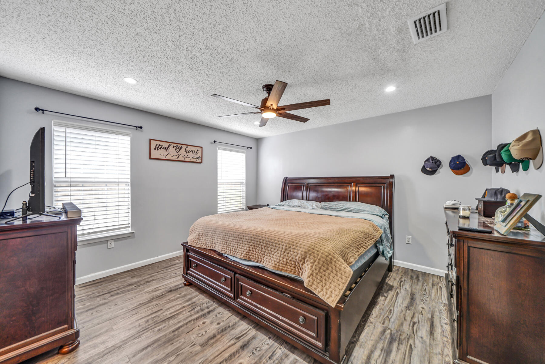 SANDY RIDGE ESTATES - Residential