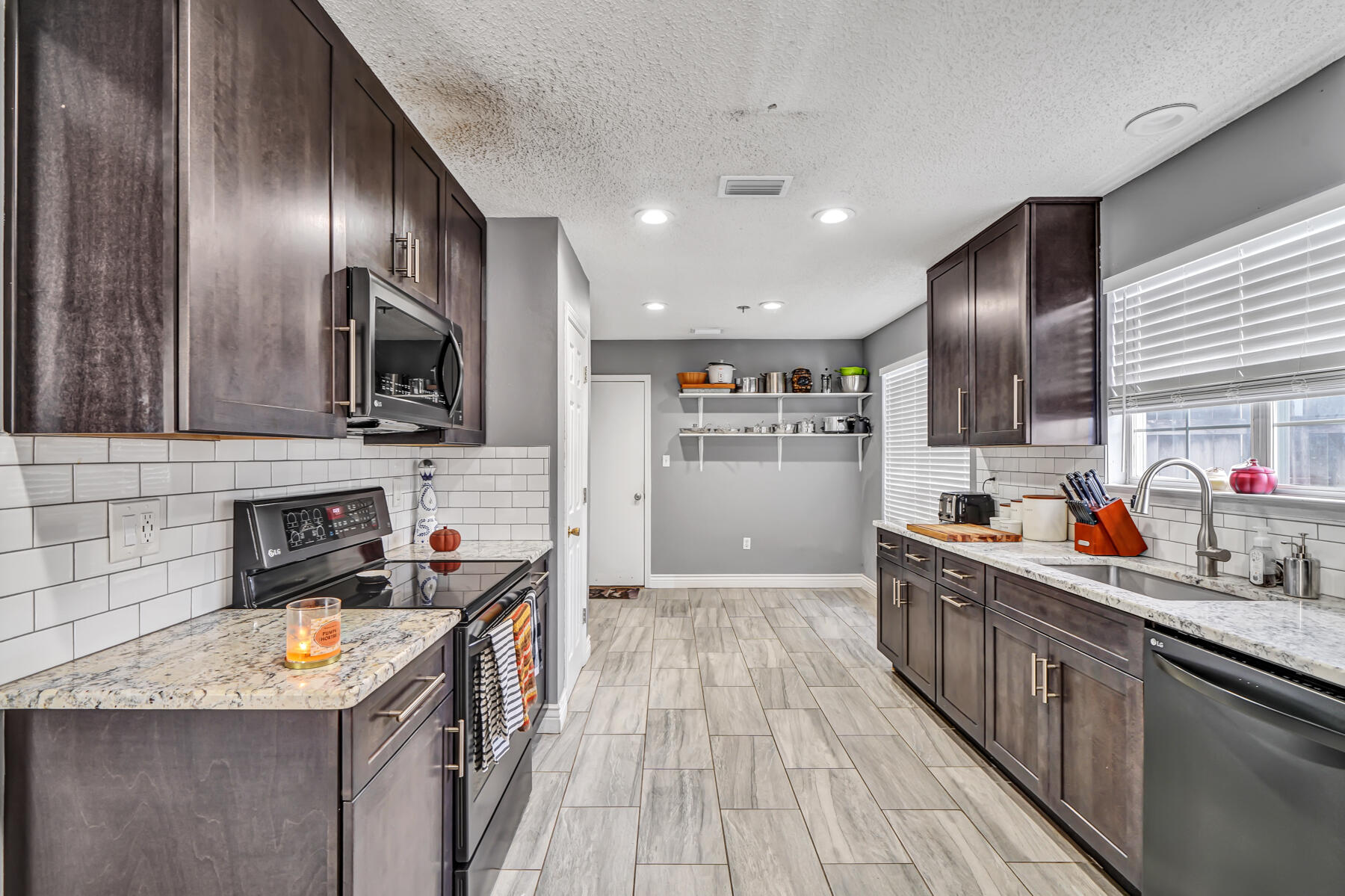 SANDY RIDGE ESTATES - Residential