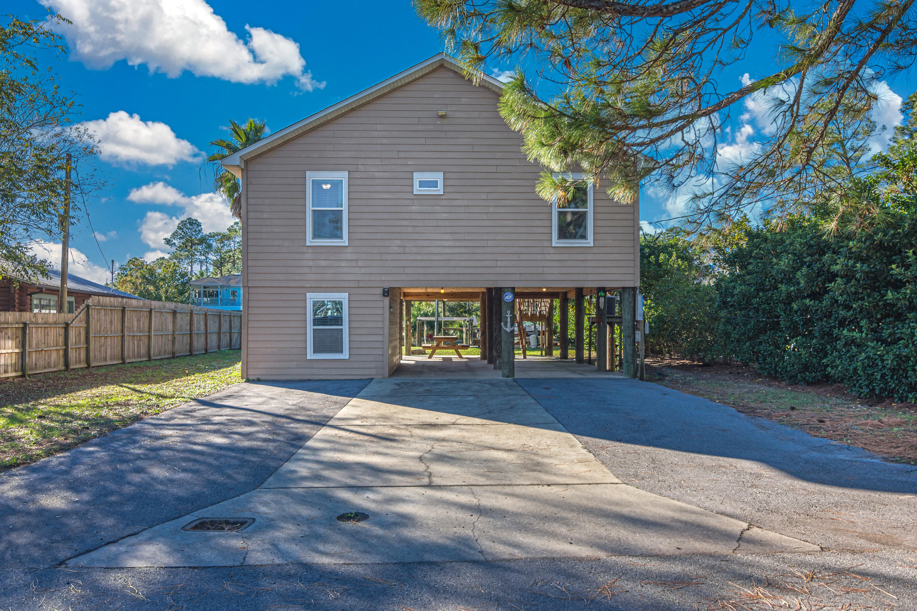 HIDDEN HARBOR ESTATES - Residential