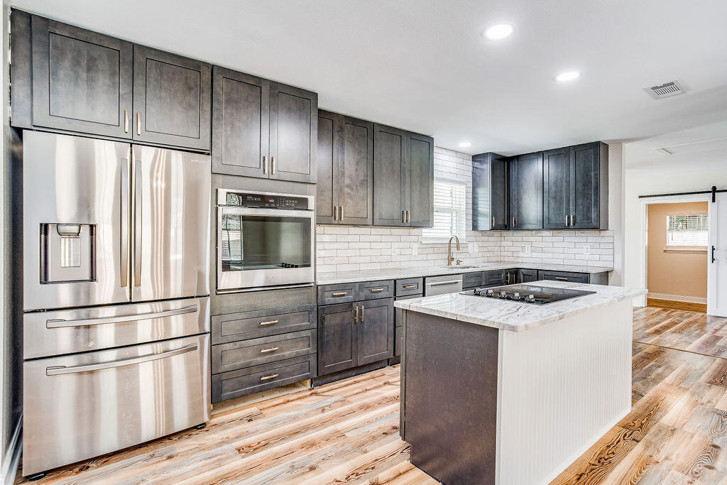 BAL ALEX ESTATES - Residential