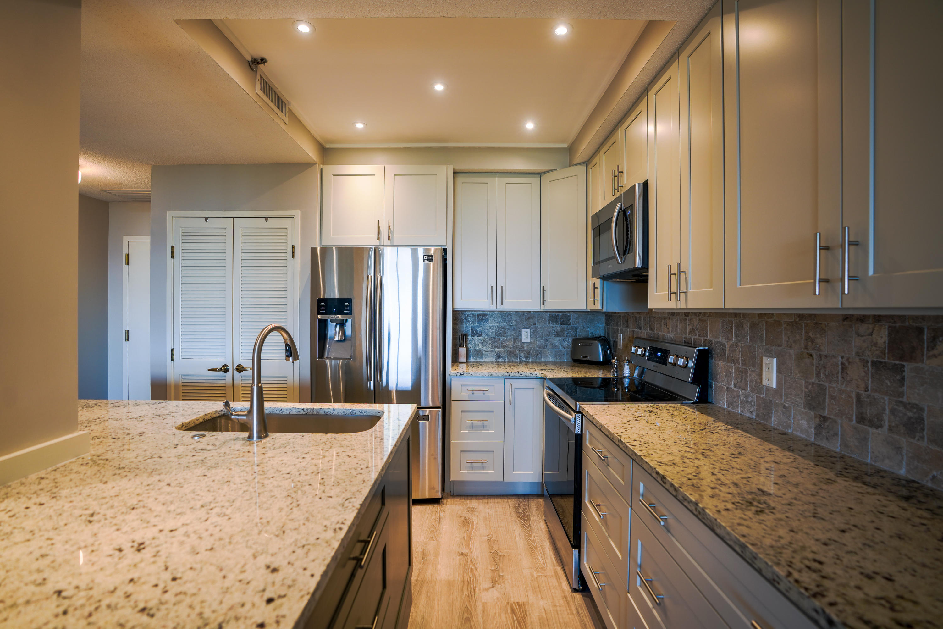 SUMMIT AT TOPS'L (THE) - Residential