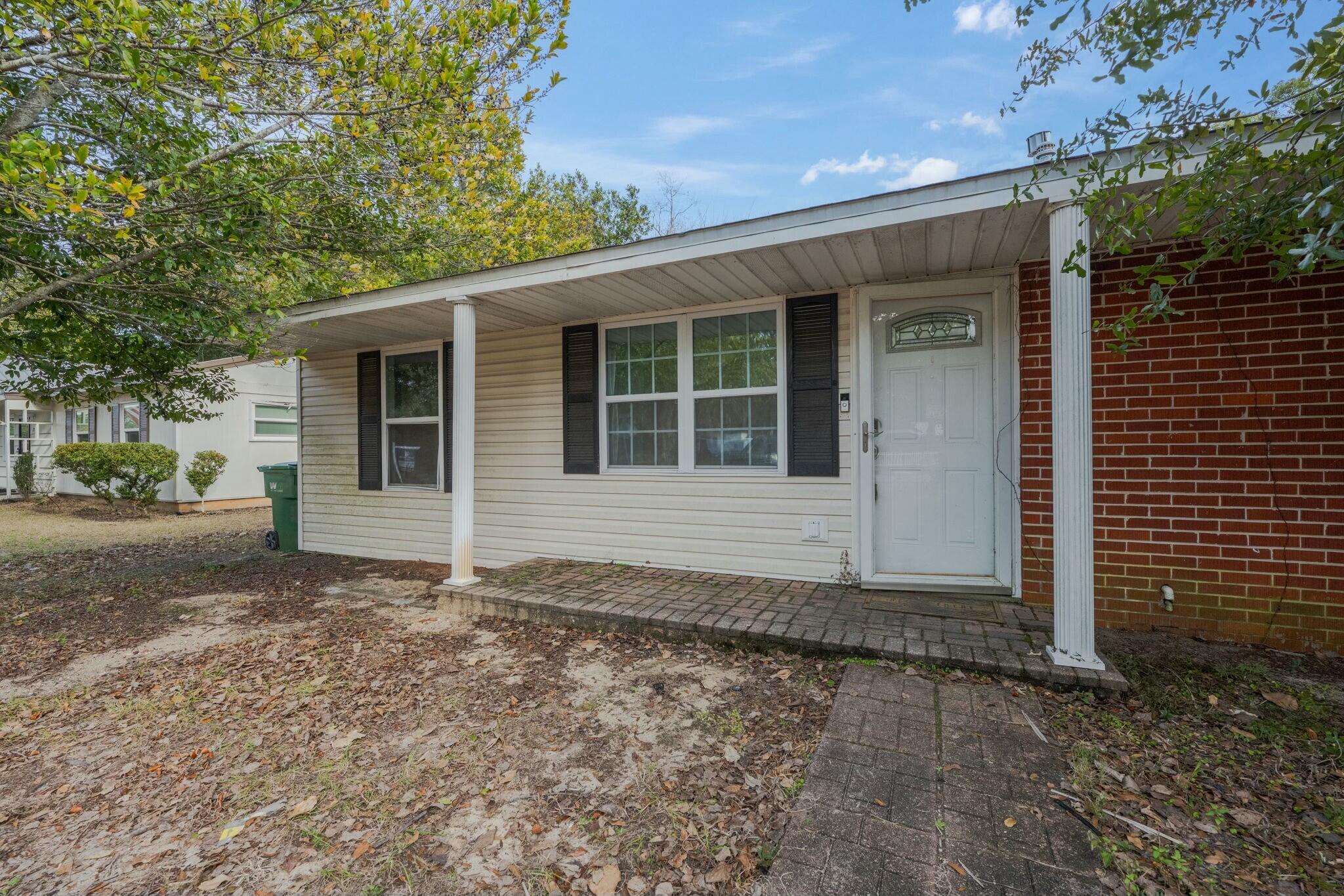 Affordable Open Concept 3 Bedroom Home with Split Bedroom Floor Plan that is centrally located in Fort Walton Beach and just a couple miles from both Eglin AFB and Hurlburt Field!!  This home has an Updated Kitchen with Granite Countertops and matching Black Appliances. Separate Dining Space and Breakfast Bar complete this Open Concept Floor Plan.  The Master Bedroom Ensuite is Spacious and features a Huge Walk In Closet.  All the Bedrooms have Spacious Closets and Ceiling Fans. There is a separate interior laundry room. The Backyard fully privacy fenced with an open patio.  There is also a separate shed for all the extras. Call for more information!