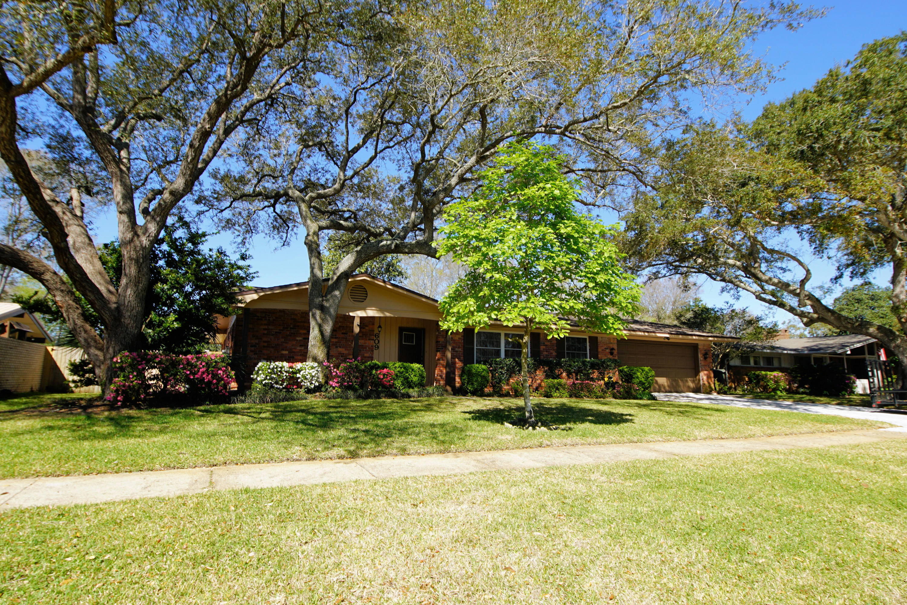 KENWOOD S/D 1ST ADDN - Residential