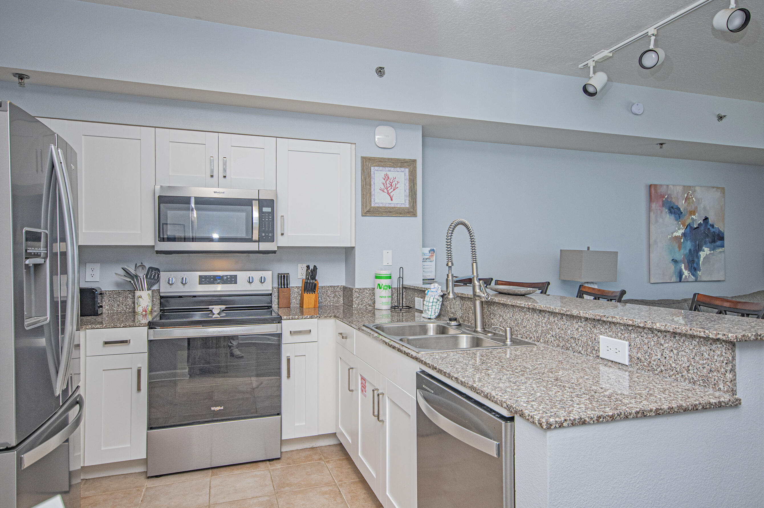 SHORES OF PANAMA - Residential