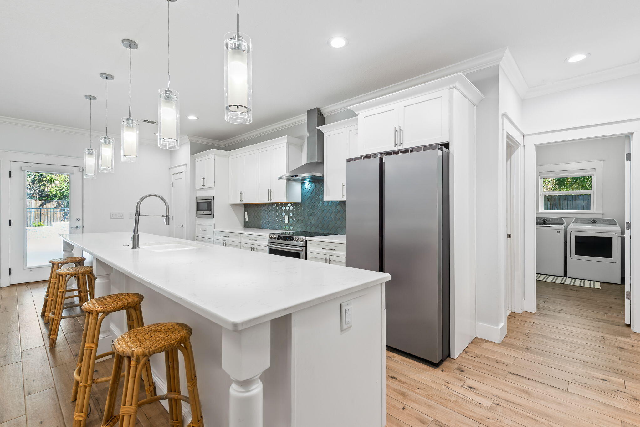 WOODLAND SHORES - Residential