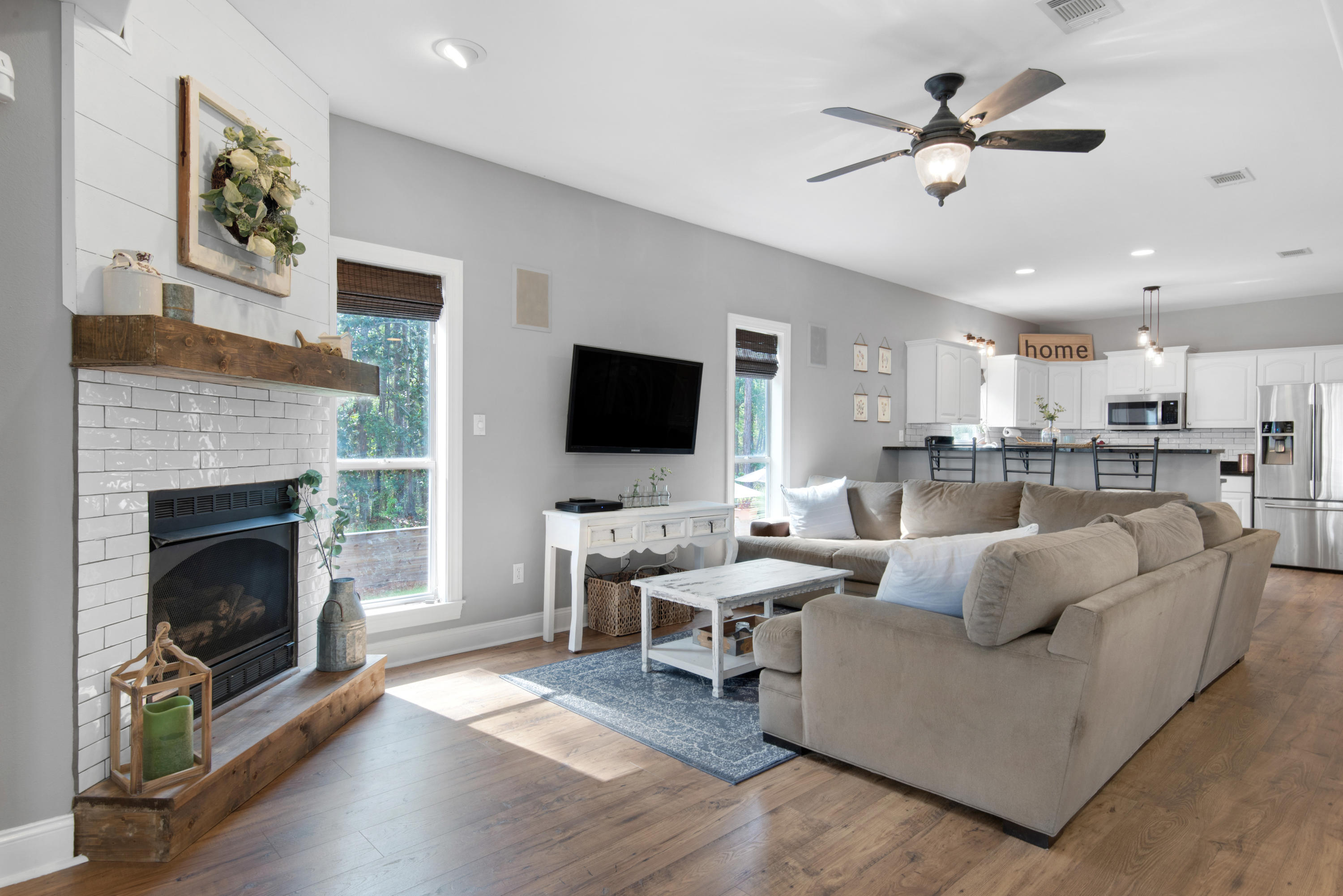 WHISPERING PINES 1ST ADDN - Residential