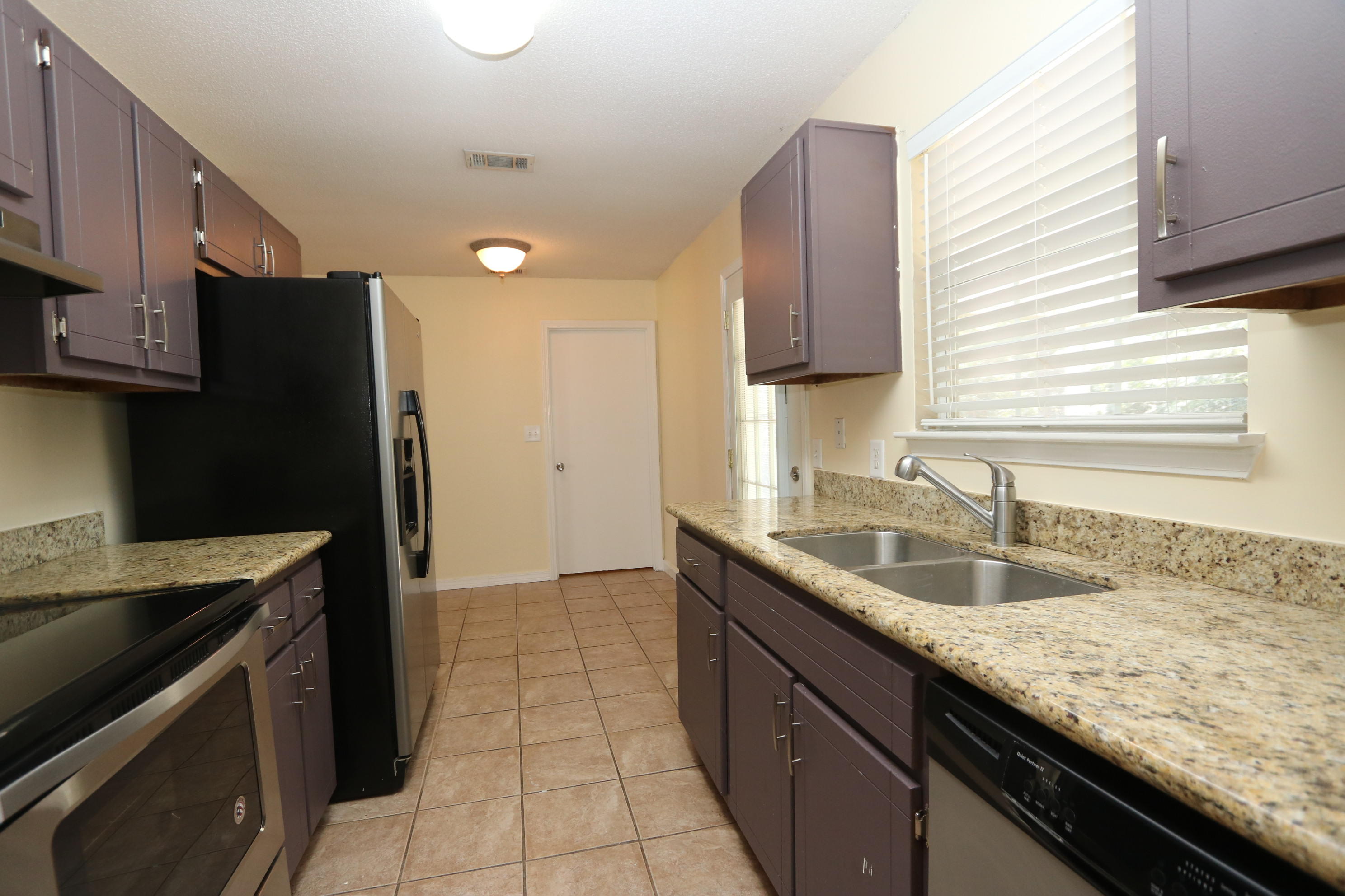 COUNTRYVIEW EST 1ST ADD - Residential