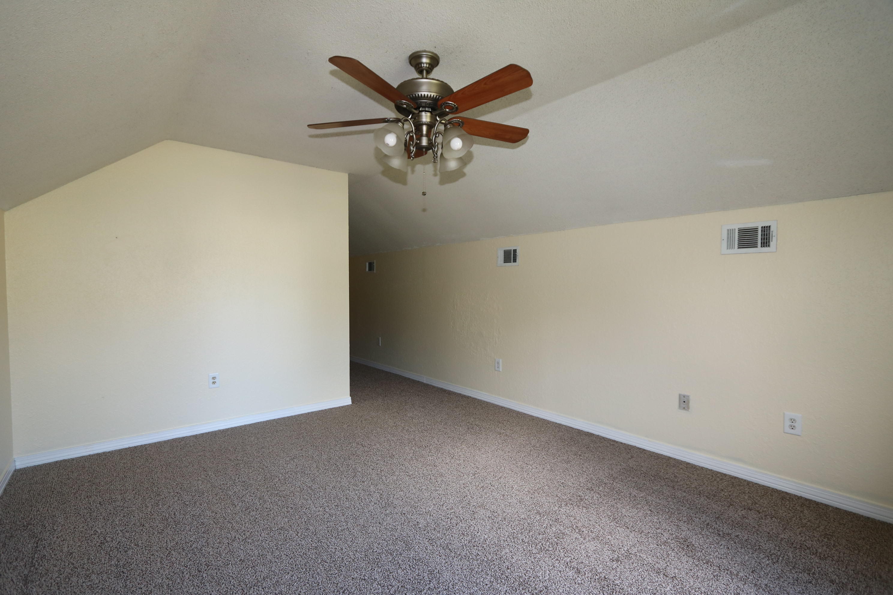 COUNTRYVIEW EST 1ST ADD - Residential