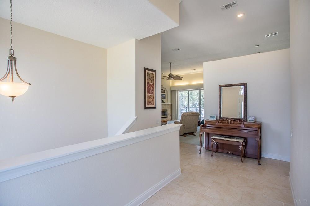 LIGHTHOUSE POINTE - Residential