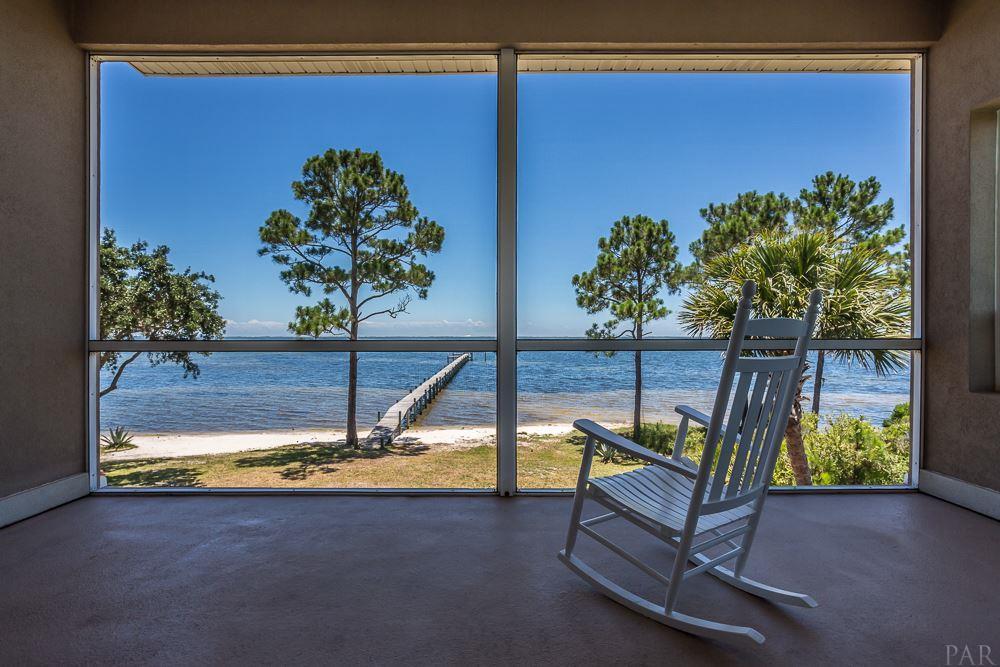 LIGHTHOUSE POINTE - Residential