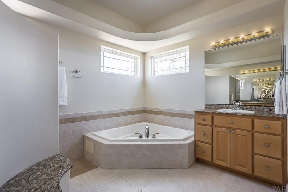 LIGHTHOUSE POINTE - Residential