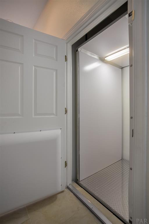 LIGHTHOUSE POINTE - Residential