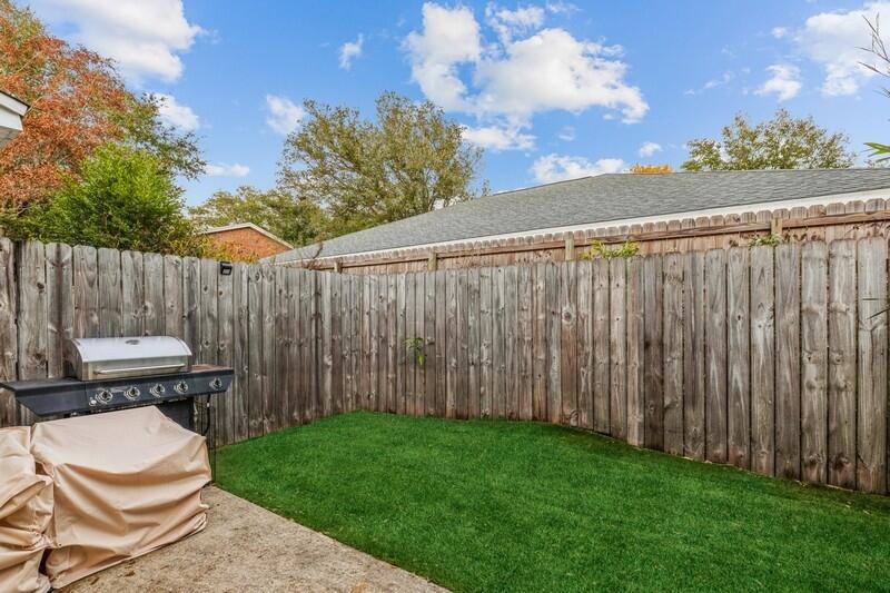 ROBSTON T/H - Residential