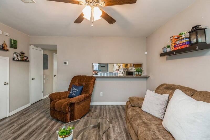 ROBSTON T/H - Residential