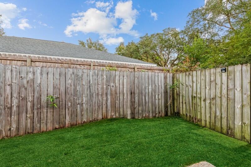 ROBSTON T/H - Residential