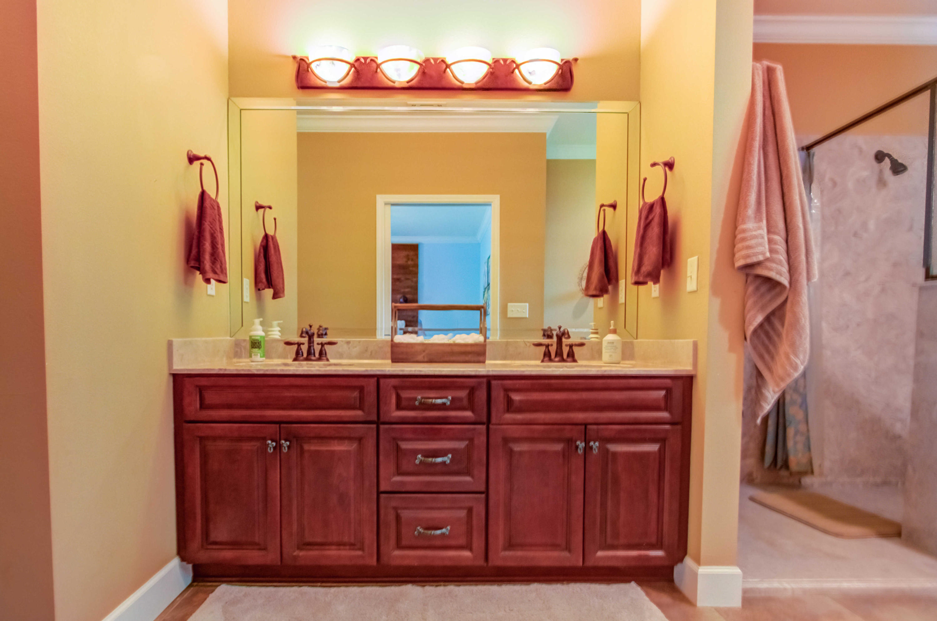 CLAIRES VINEYARD - Residential